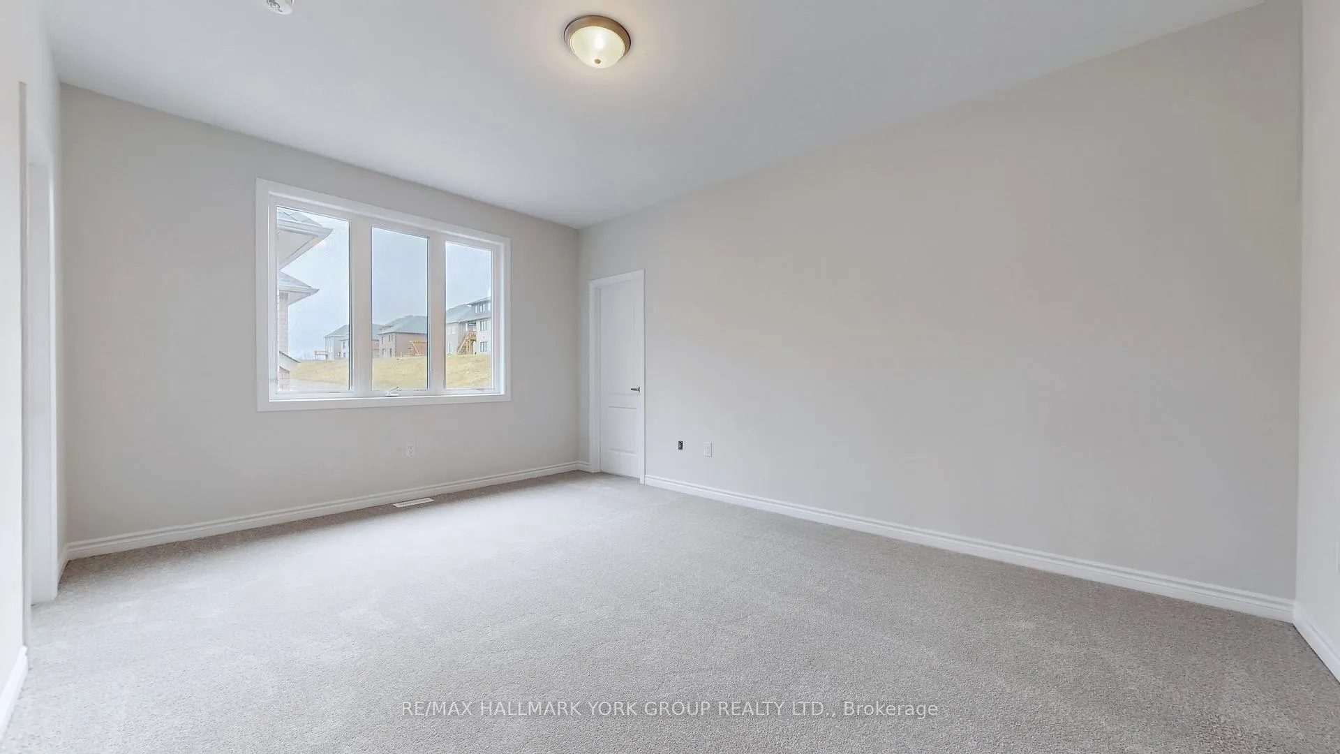 Photo 10 of 2964 Monarch Drive, Orillia — HOMEH