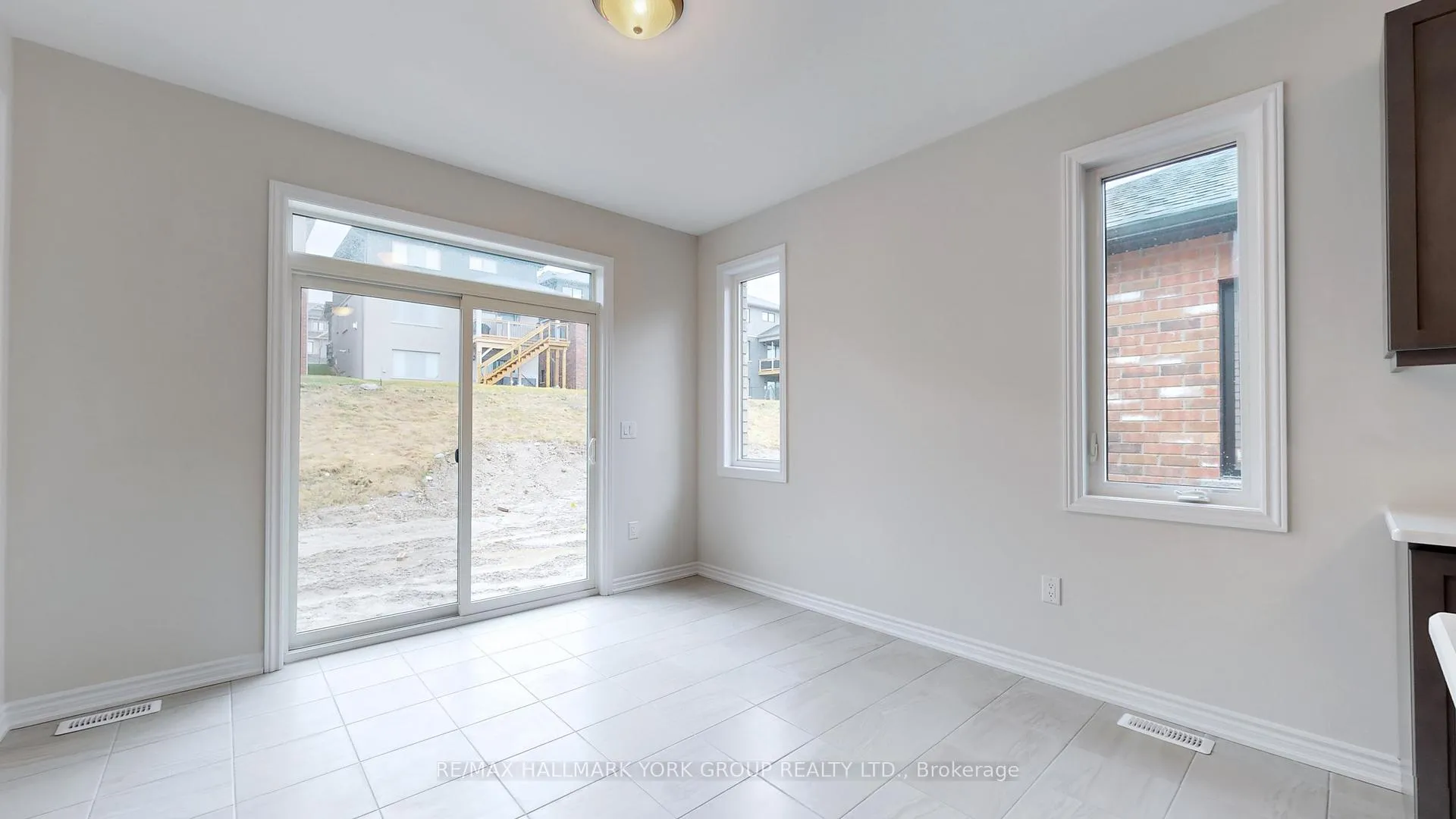 Photo 25 of 2964 Monarch Drive, Orillia — HOMEH