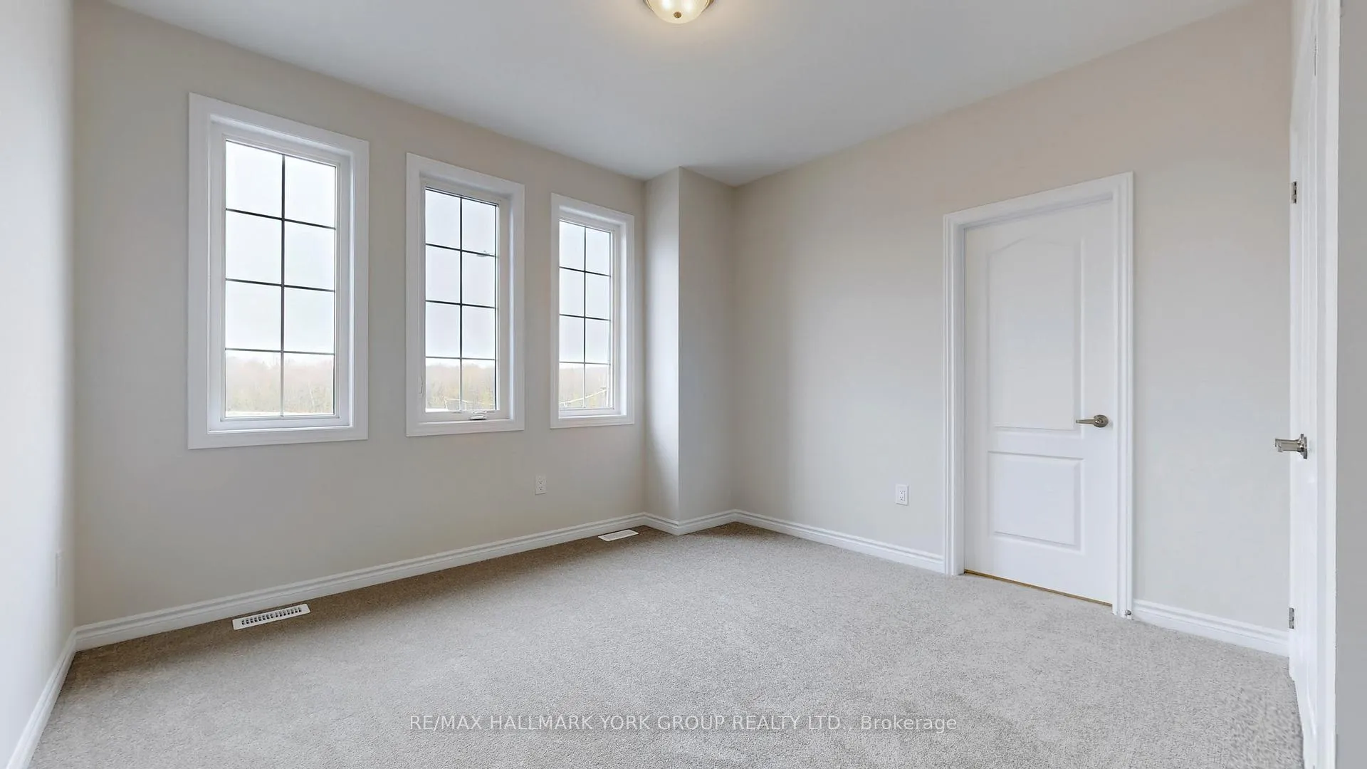 Photo 40 of 2964 Monarch Drive, Orillia — HOMEH