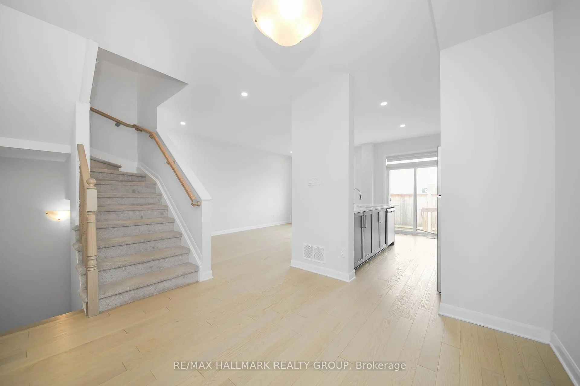 Photo 6 of 532 Prominence Way, Ottawa, Avalon East — HOMEH