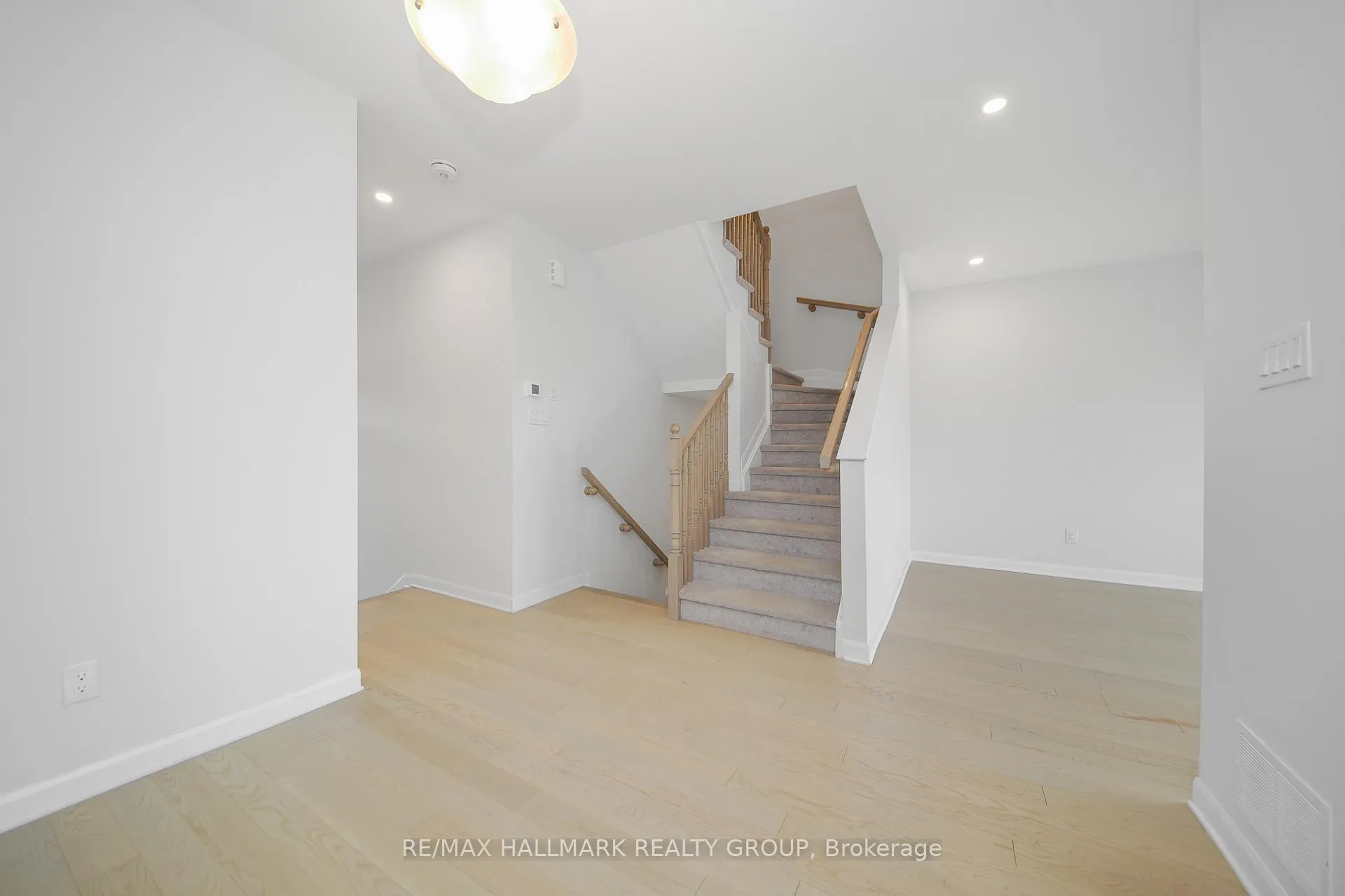 Photo 7 of 532 Prominence Way, Ottawa, Avalon East — HOMEH