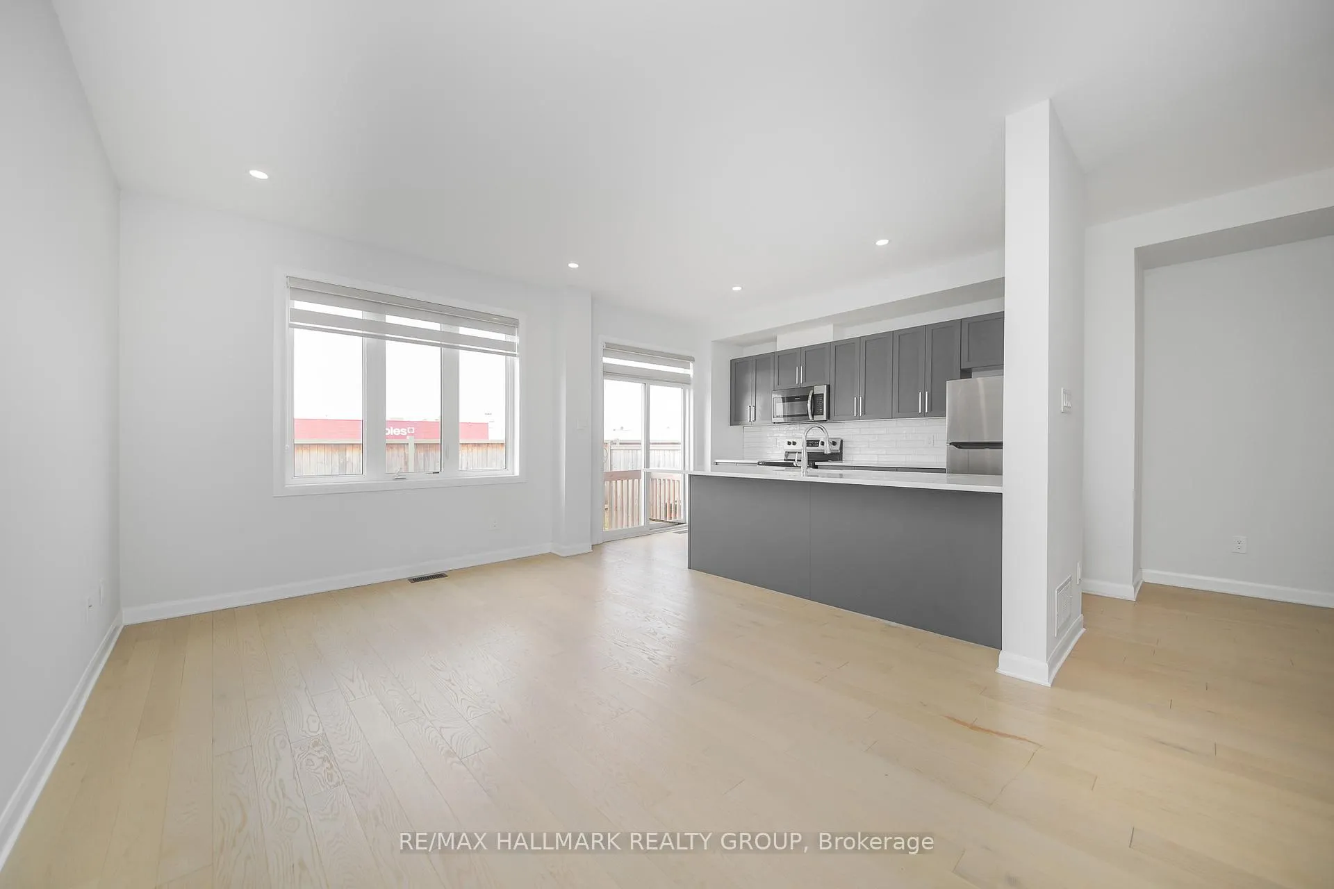 Photo 10 of 532 Prominence Way, Ottawa, Avalon East — HOMEH