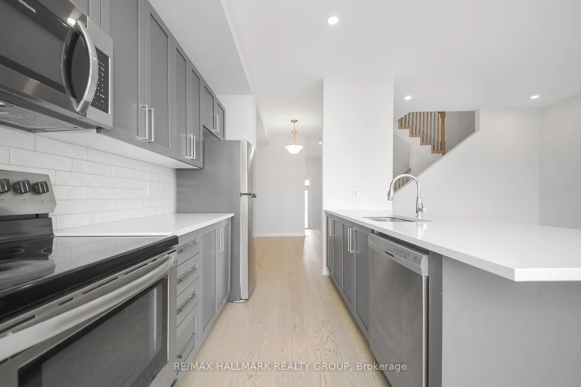 Photo 16 of 532 Prominence Way, Ottawa, Avalon East — HOMEH