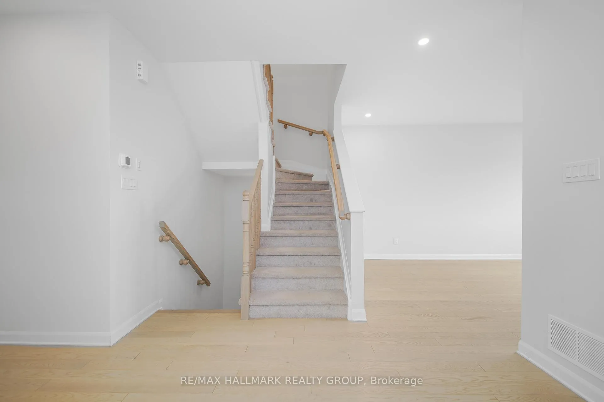 Photo 18 of 532 Prominence Way, Ottawa, Avalon East — HOMEH