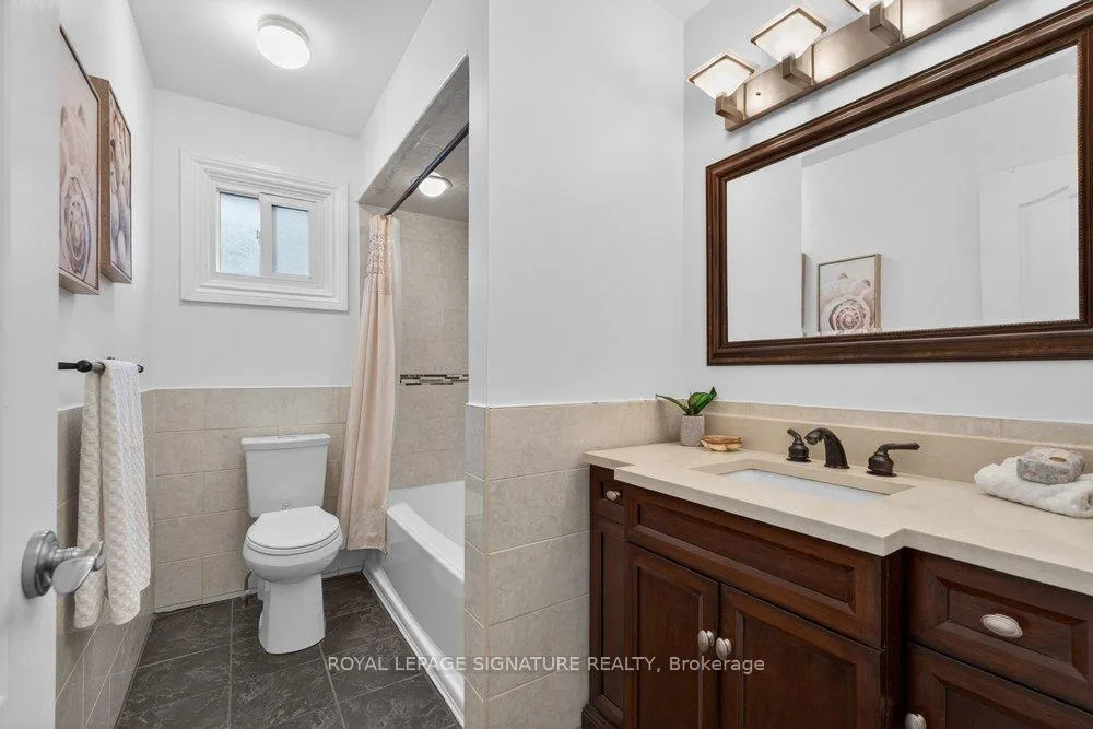 Photo 25 of 49 Rosebud Avenue, Brampton, Brampton West — HOMEH
