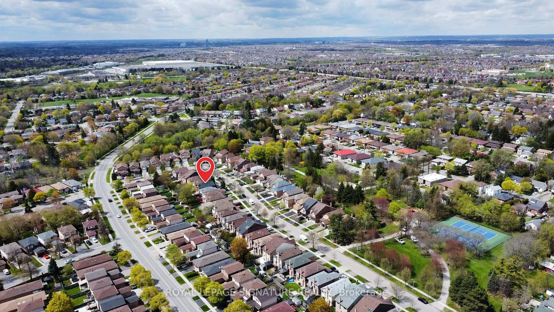 Photo 33 of 49 Rosebud Avenue, Brampton, Brampton West — HOMEH