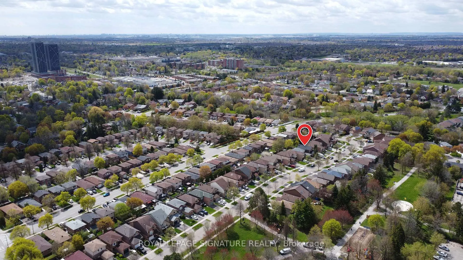 Photo 34 of 49 Rosebud Avenue, Brampton, Brampton West — HOMEH
