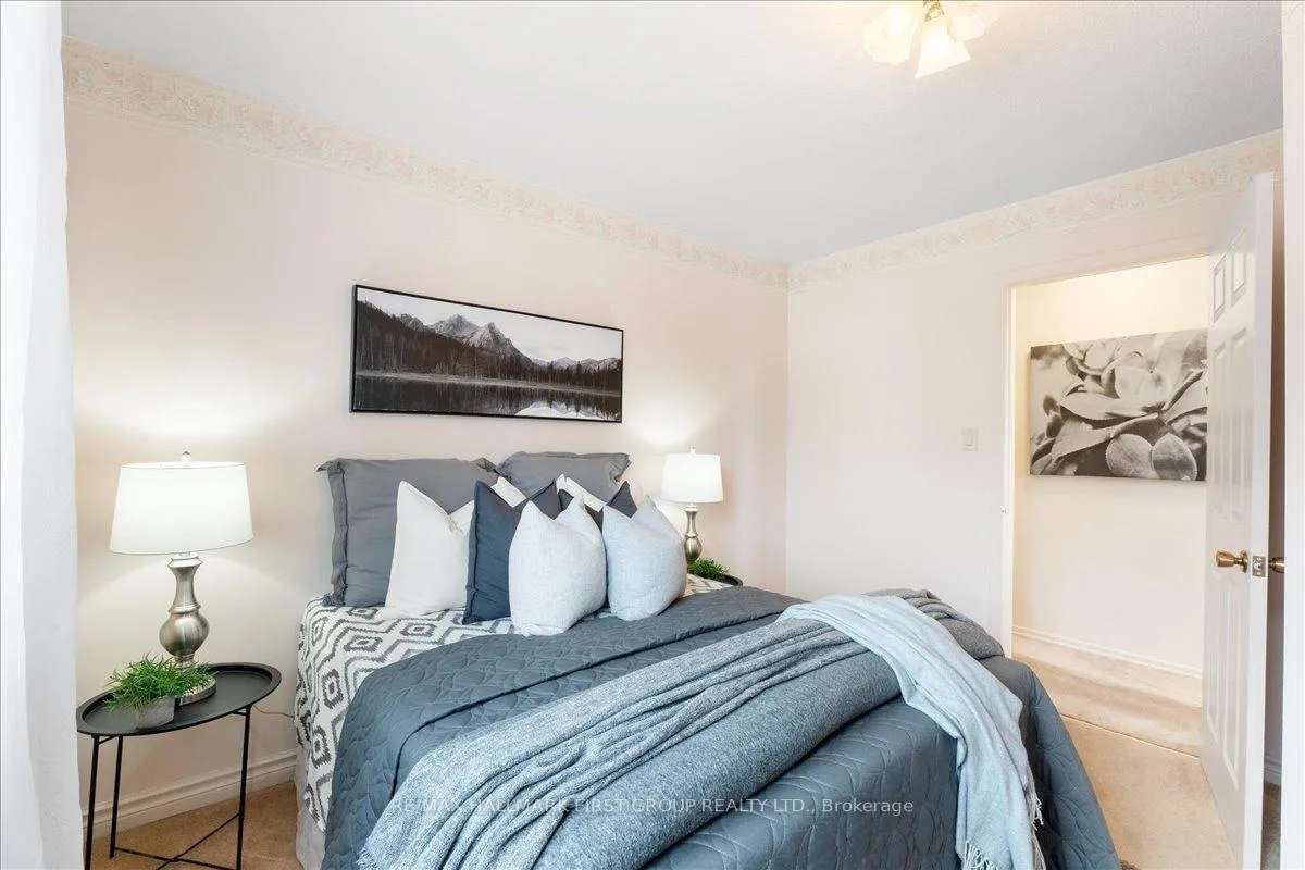 Photo 23 of 26 Harland Crescent, Ajax, South East — HOMEH