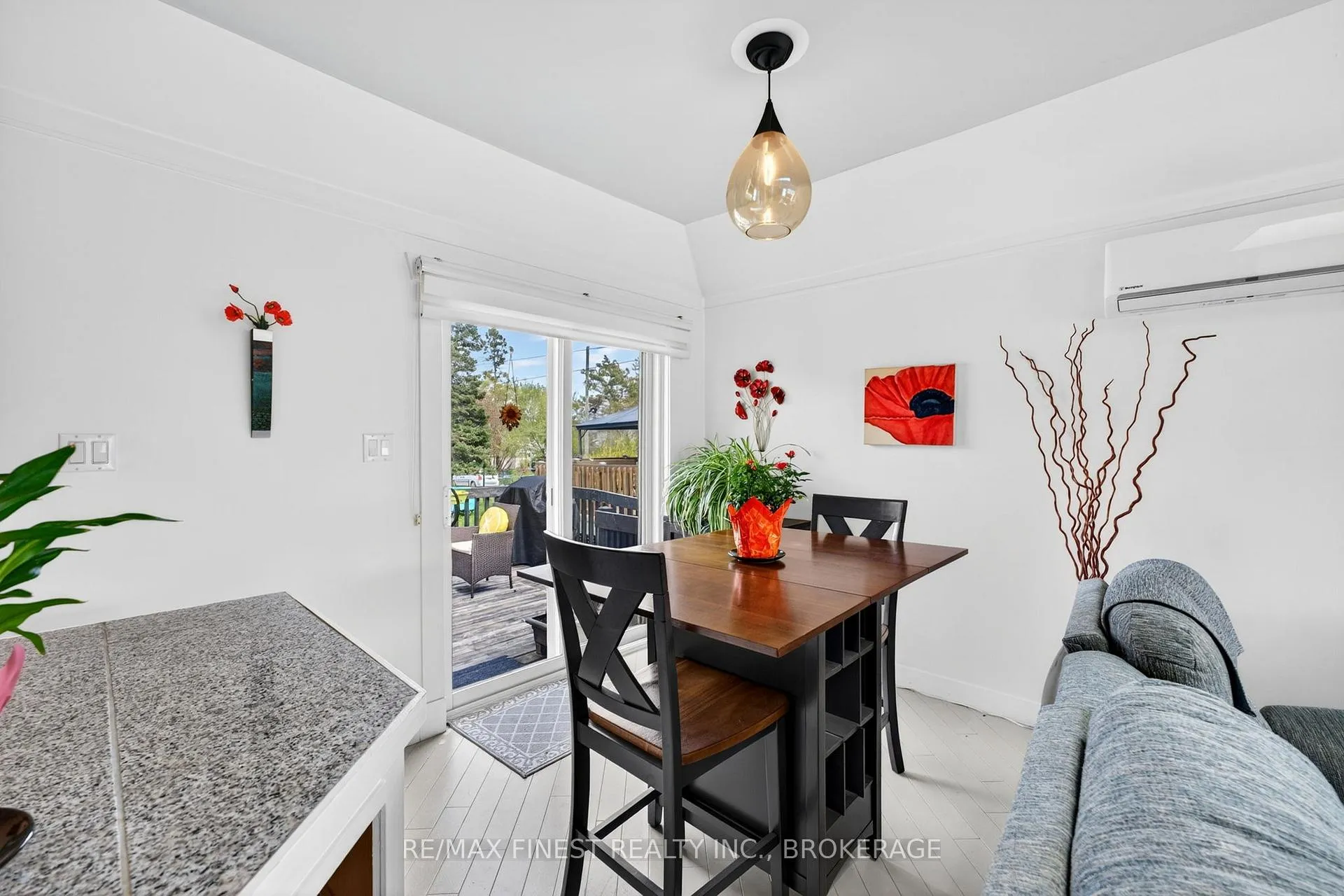 Photo 7 of 377 Henrietta Street, Gananoque — HOMEH