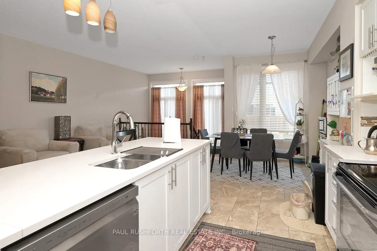 Photo 10 of 137 Popplewell Crescent, Ottawa, Barrhaven - Cedargrove/Fraserdale — HOMEH
