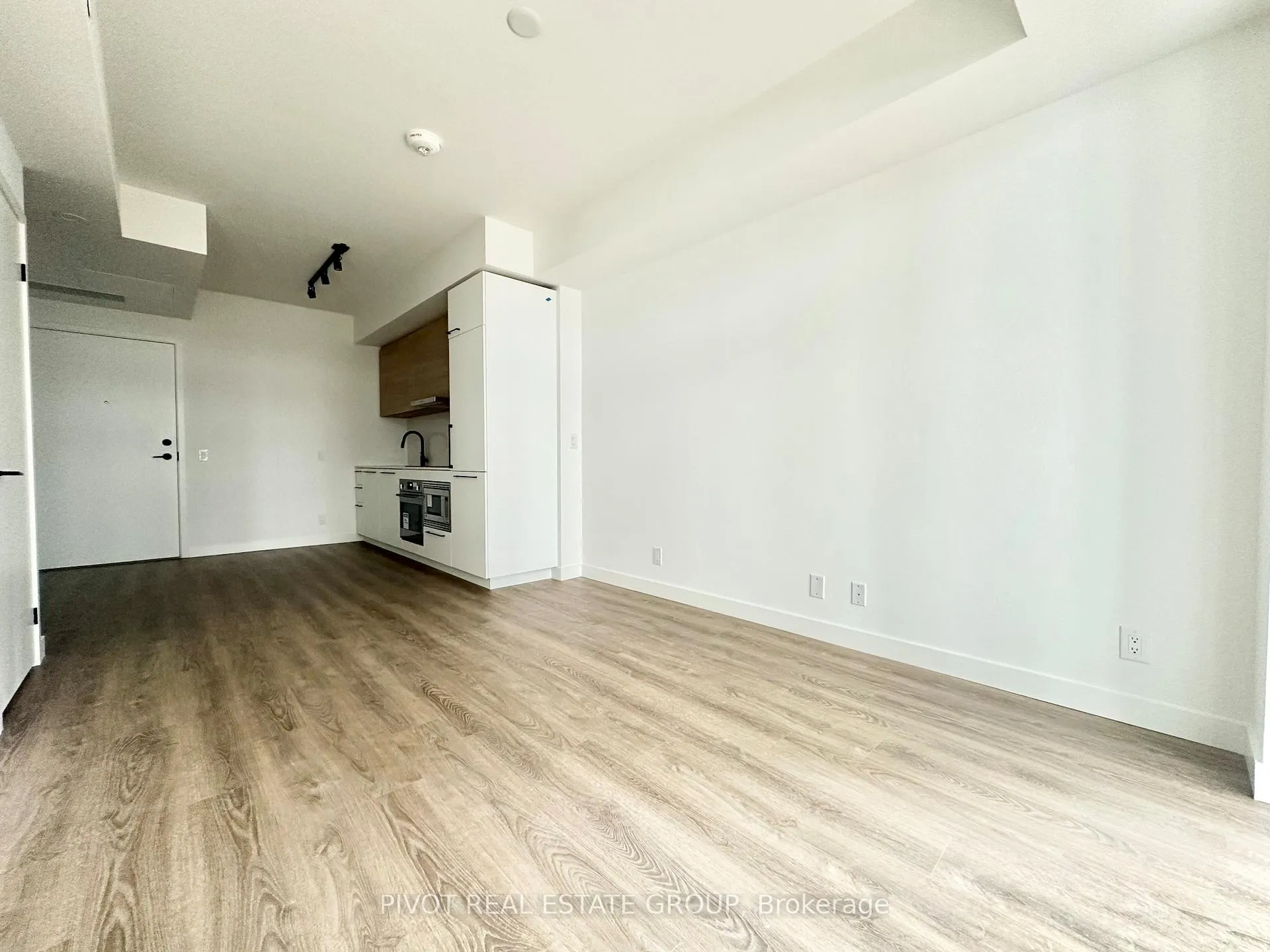 Photo 7 of Unit 339, 1050 Eastern Avenue, Toronto, The Beaches — HOMEH