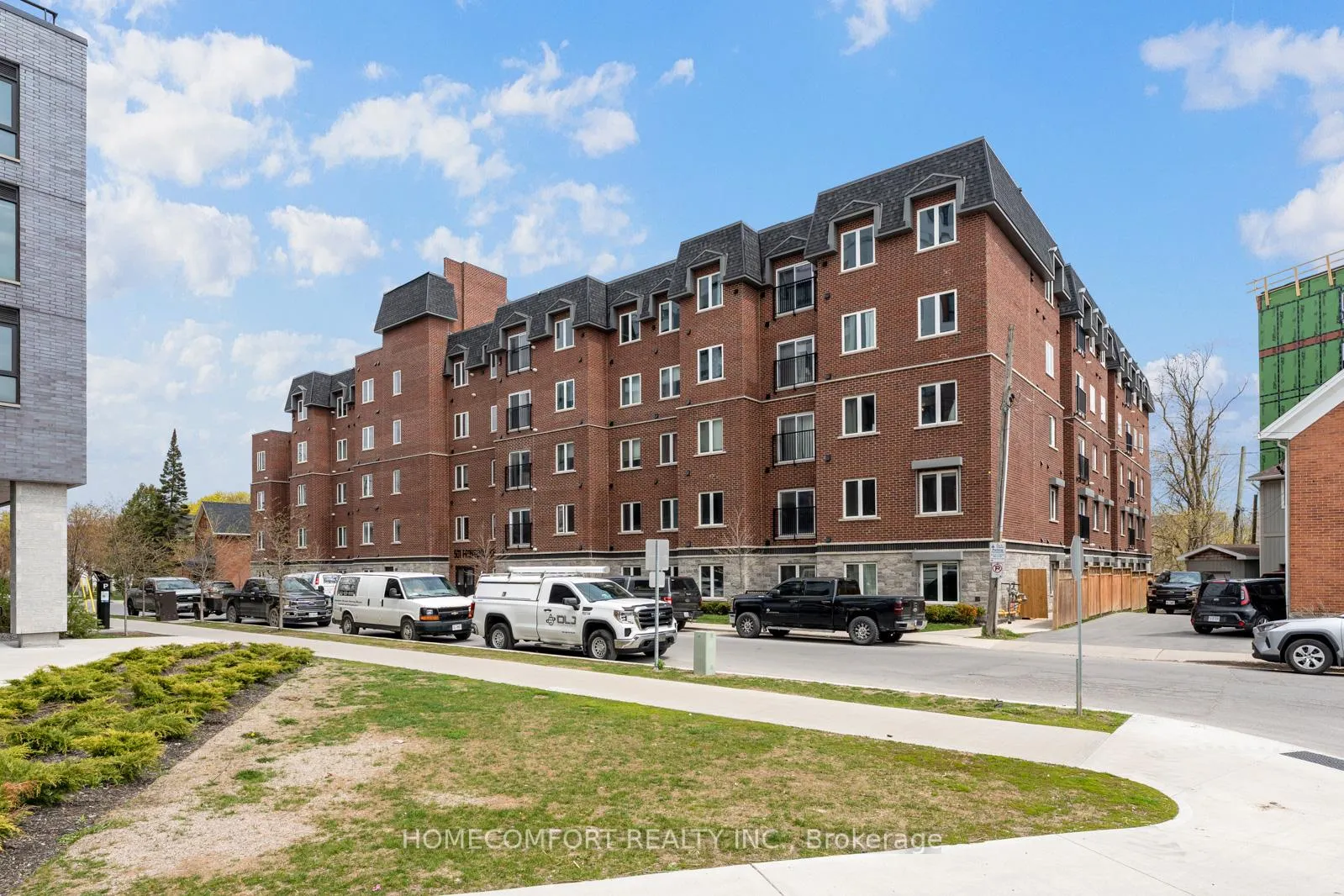 Photo 1 of Unit 418, 501 Frontenac Street, Kingston, East of Sir John A. Blvd — HOMEH