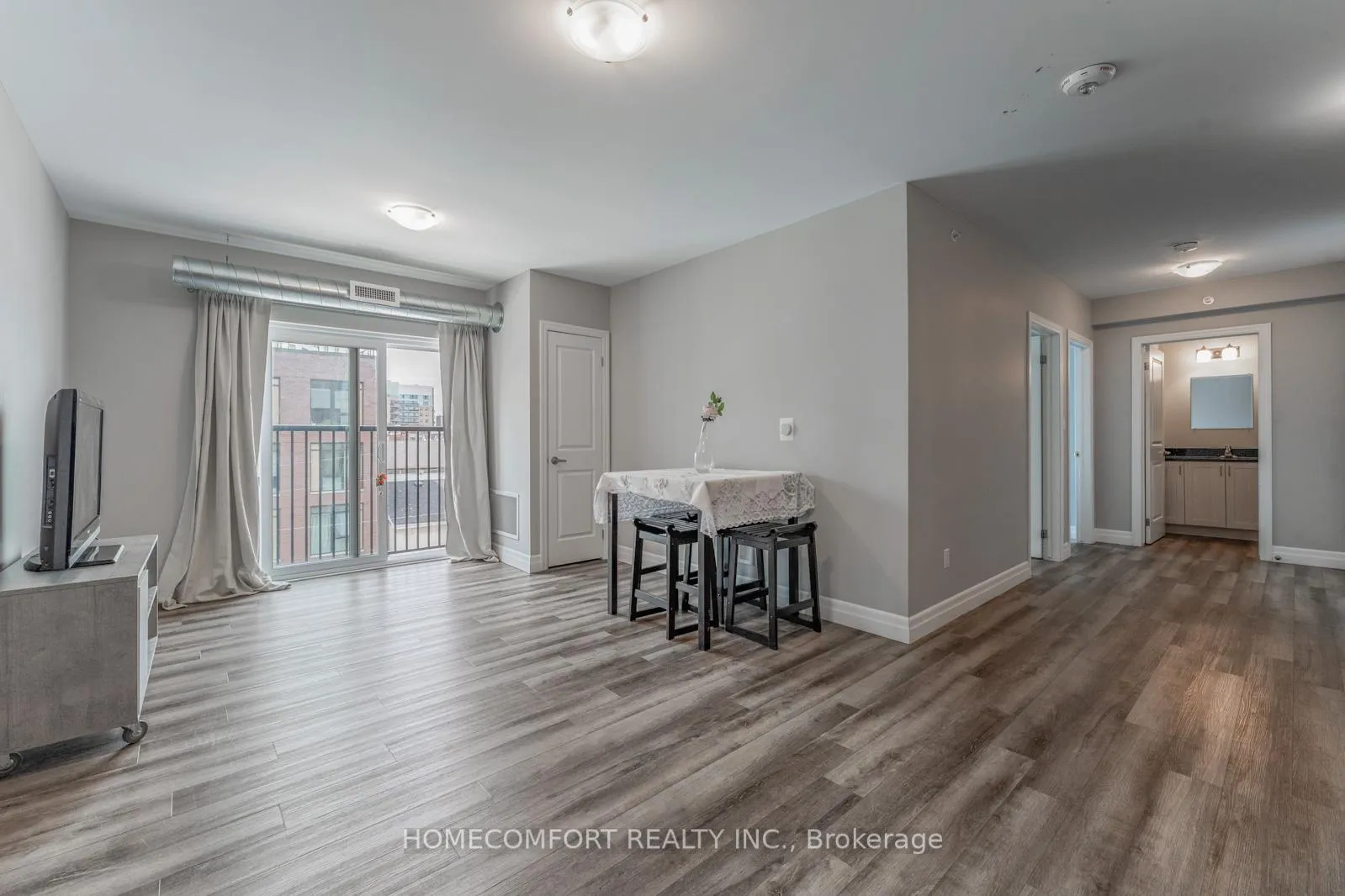 Photo 11 of Unit 418, 501 Frontenac Street, Kingston, East of Sir John A. Blvd — HOMEH