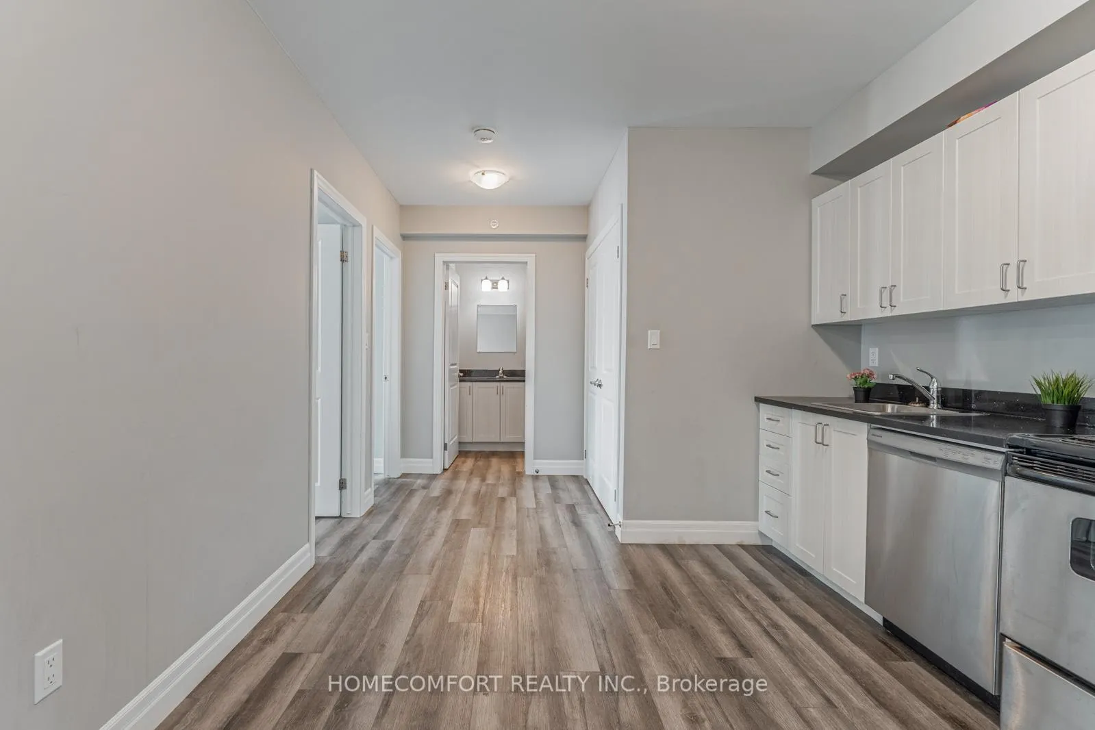Photo 14 of Unit 418, 501 Frontenac Street, Kingston, East of Sir John A. Blvd — HOMEH
