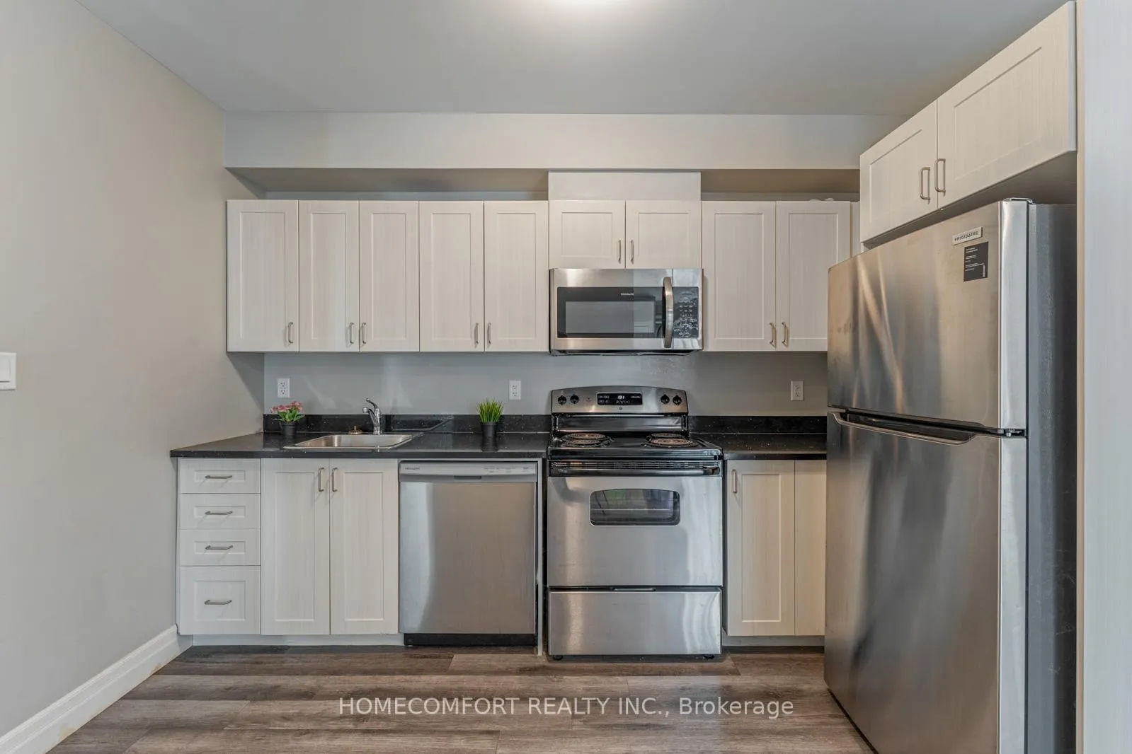Photo 16 of Unit 418, 501 Frontenac Street, Kingston, East of Sir John A. Blvd — HOMEH