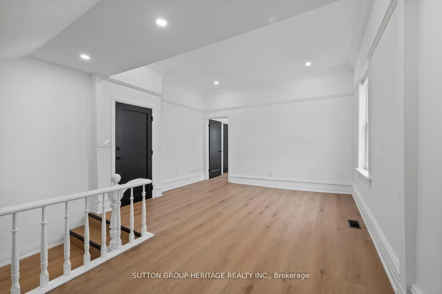 Photo 1 of Unit 3, 852 Simcoe Street N, Oshawa, Centennial — HOMEH