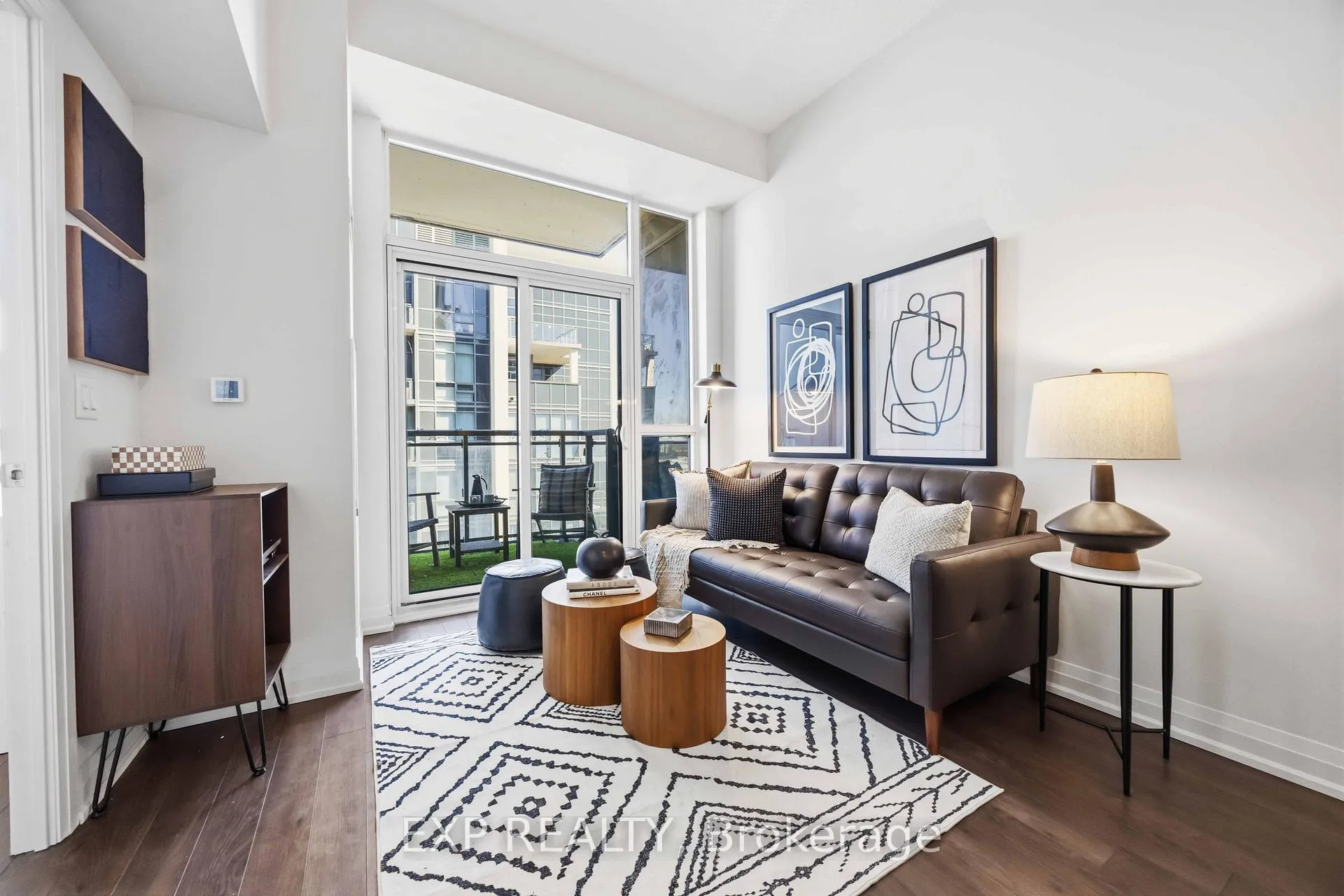Front of Unit 2710, 20 Meadowglen Place