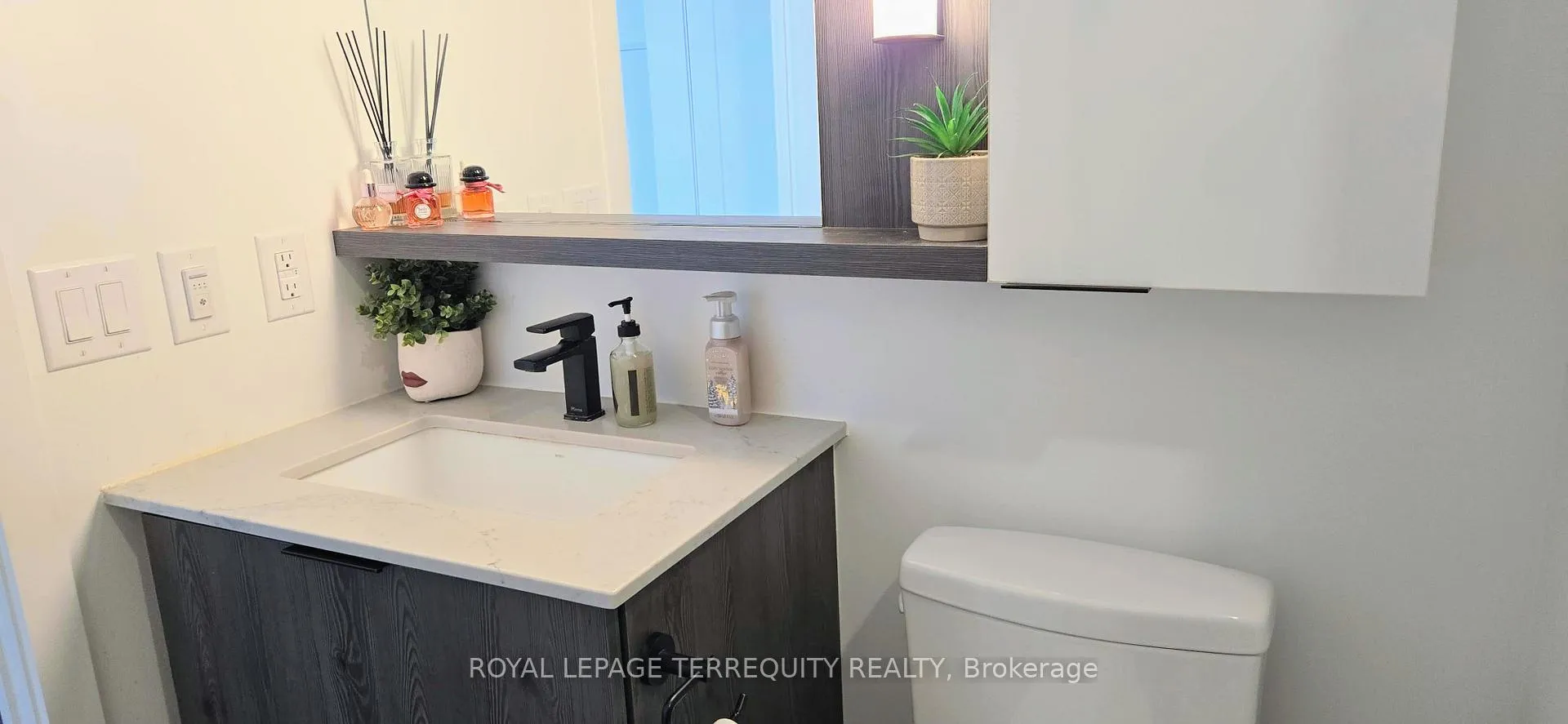 Photo 13 of Unit 2213, 5 Defries Street, Toronto, Regent Park — HOMEH