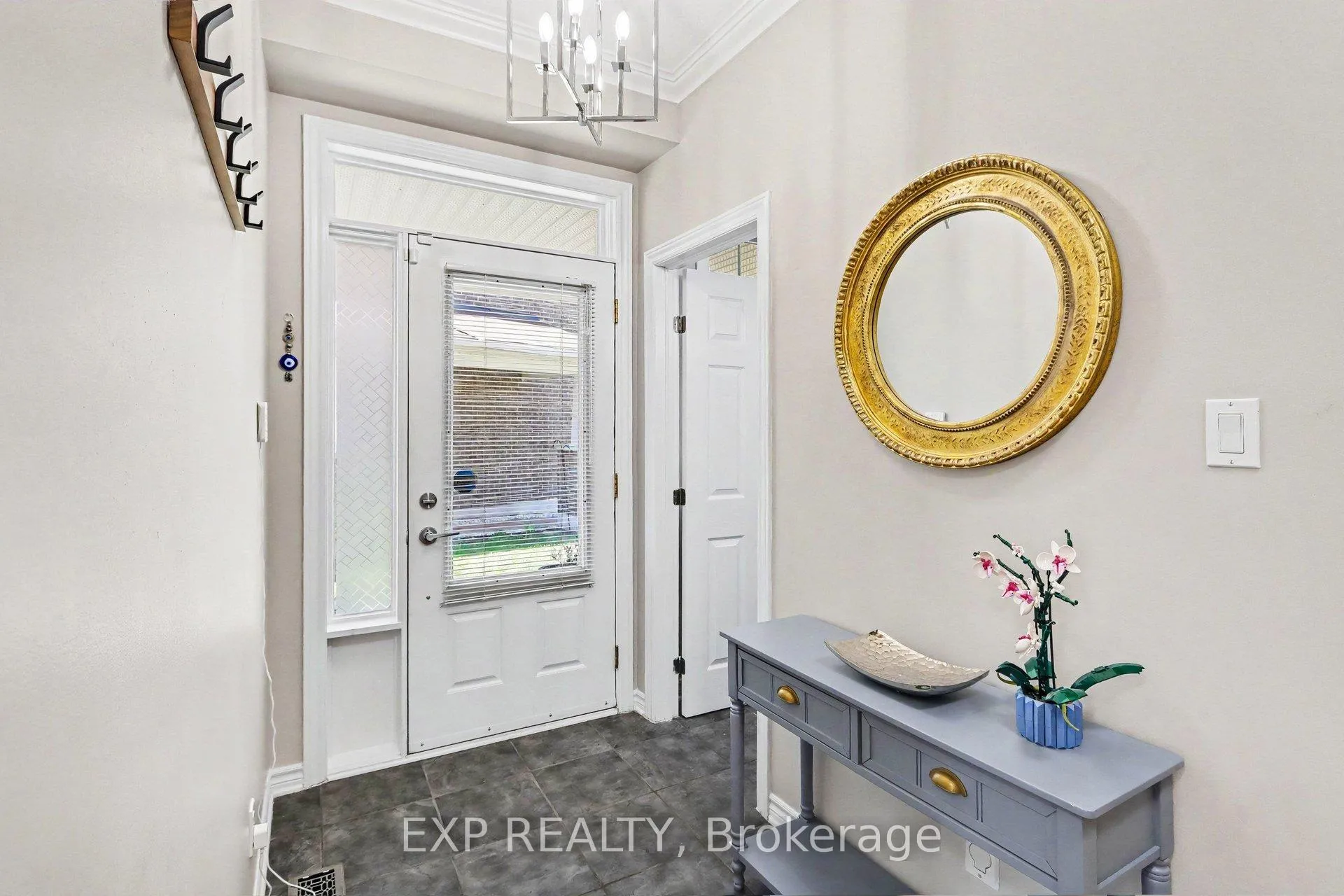 Photo 5 of 100 Ambiance Drive, Ottawa, Barrhaven East — HOMEH
