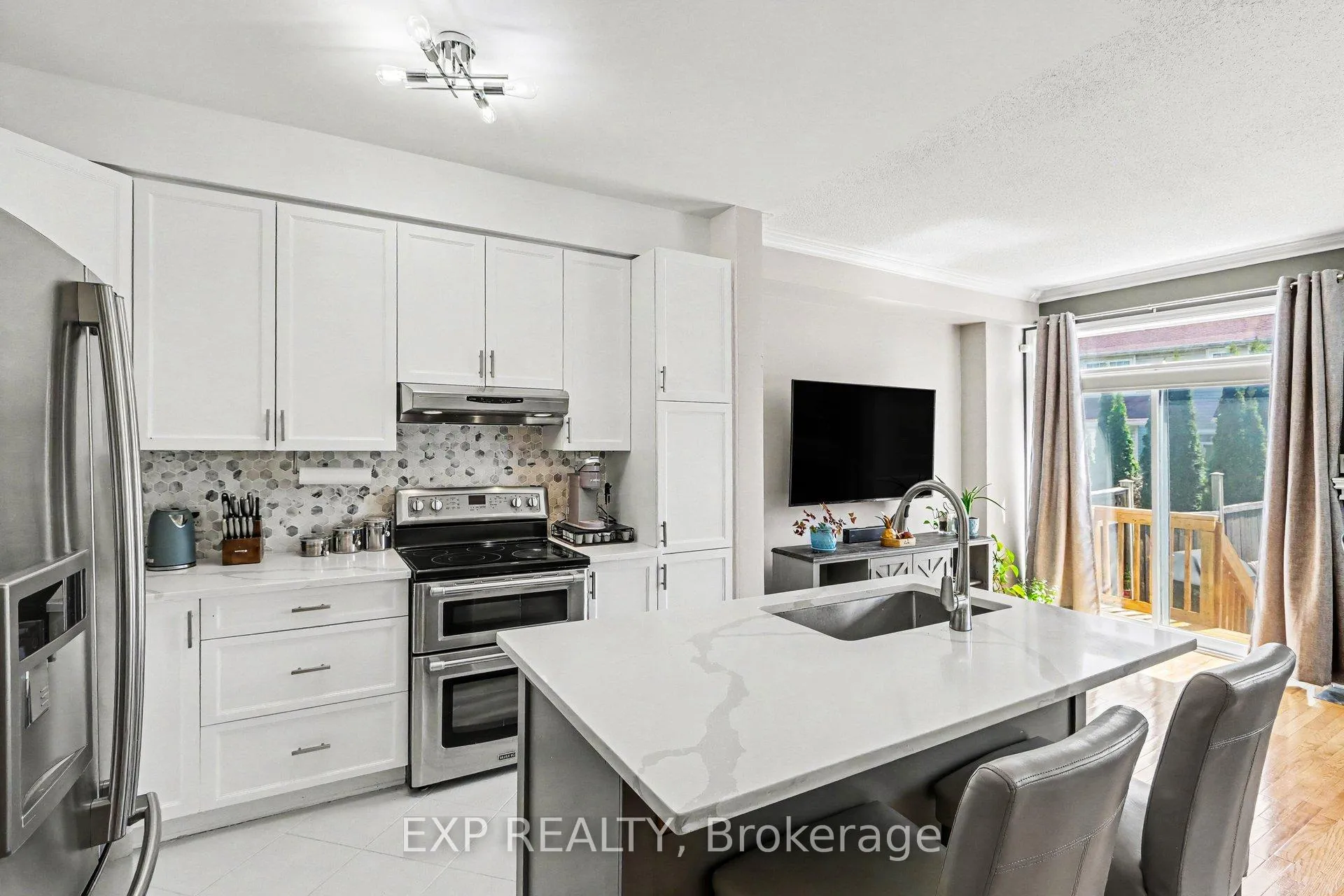 Photo 13 of 100 Ambiance Drive, Ottawa, Barrhaven East — HOMEH