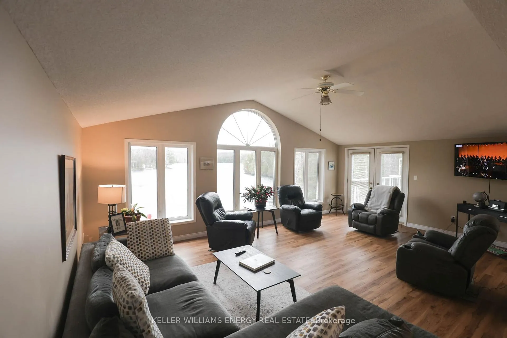 Photo 2 of 112 Bay Shore Drive, Faraday — HOMEH