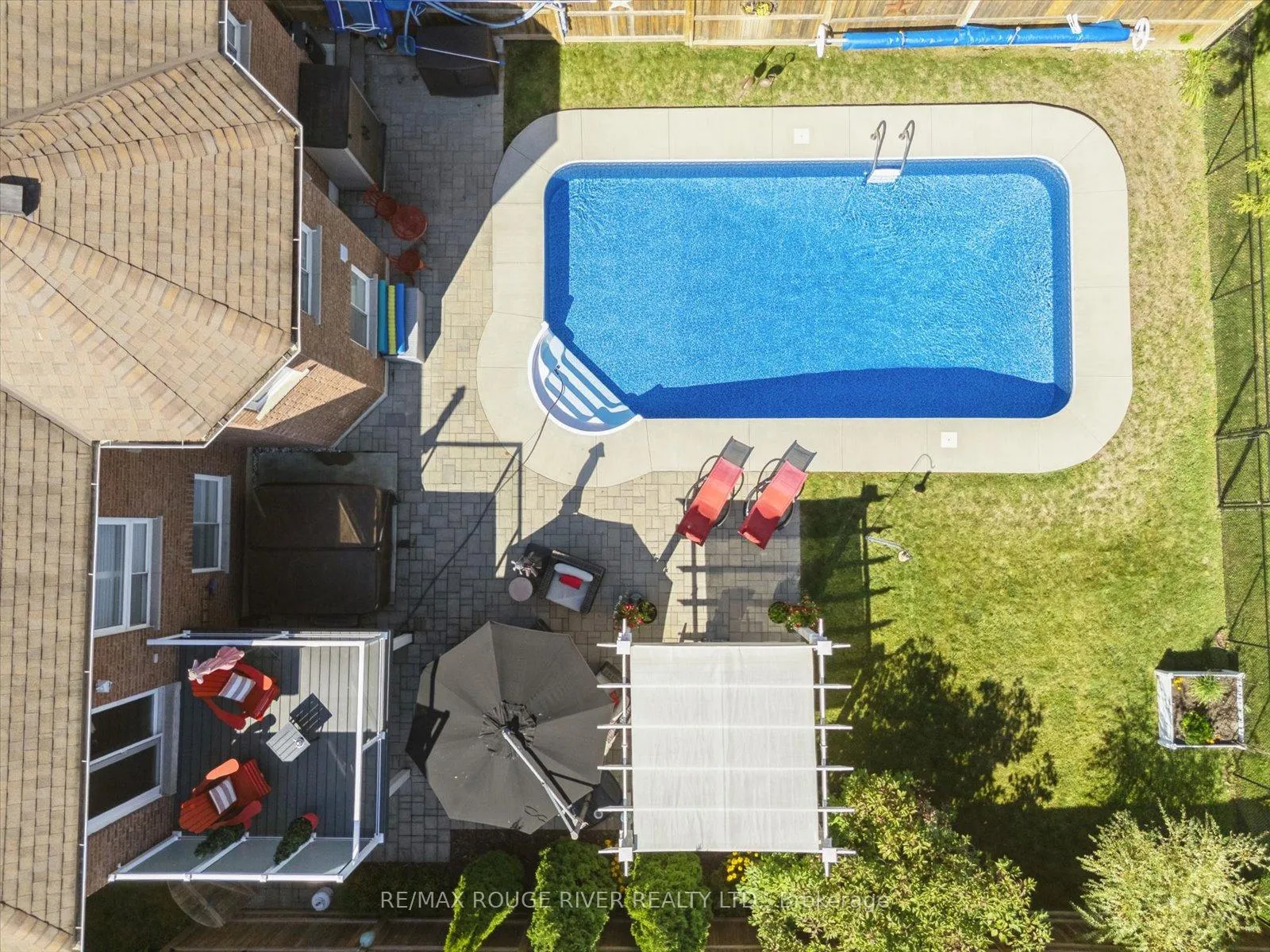 Photo 2 of 475 Victoria Street, Scugog, Port Perry — HOMEH