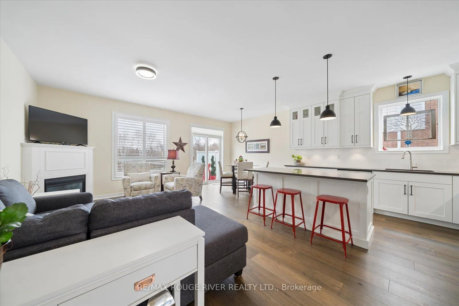 Photo 8 of 475 Victoria Street, Scugog, Port Perry — HOMEH