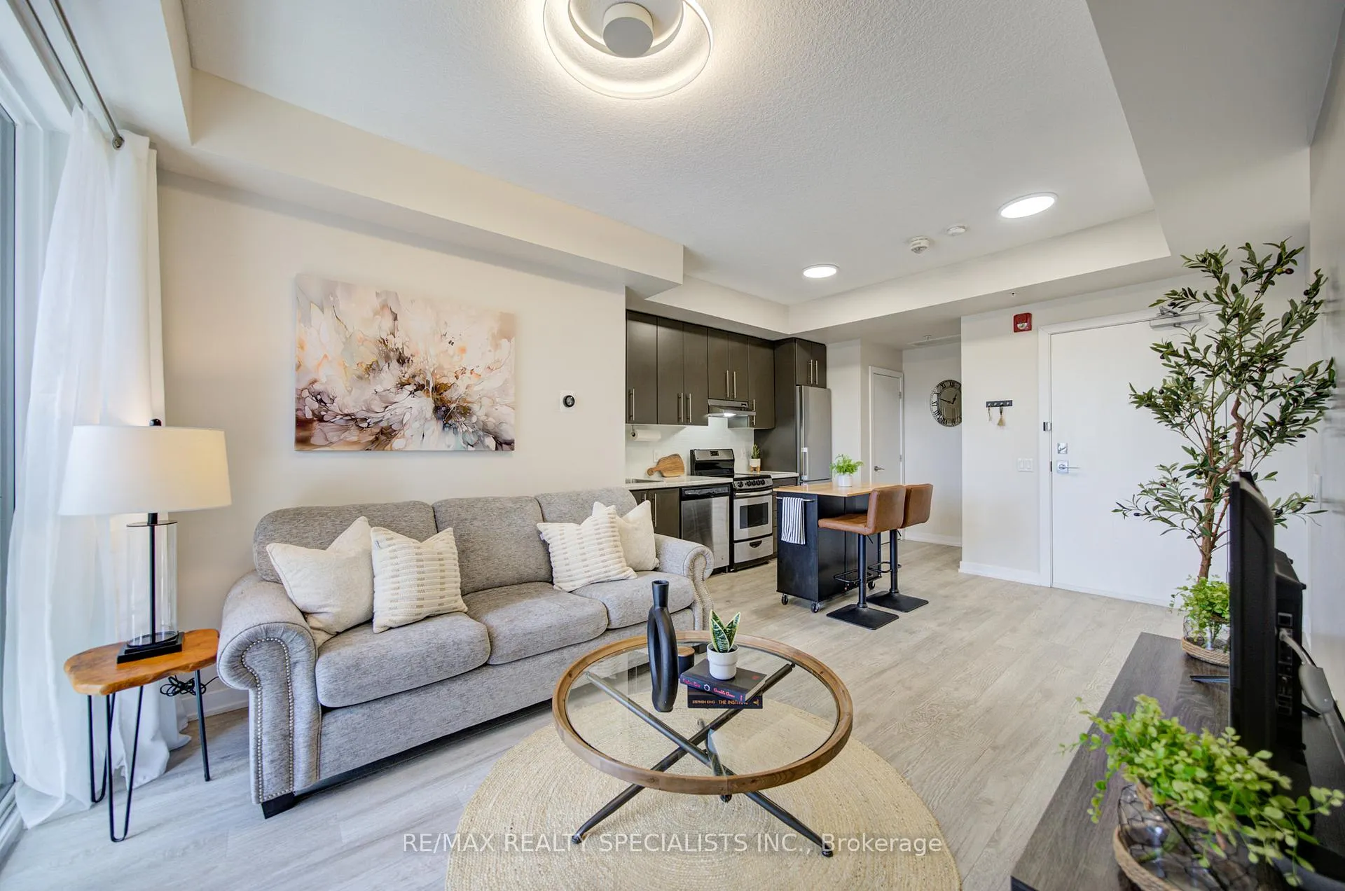 Photo 9 of Unit 407, 40 Esplanade Lane, Grimsby, Grimsby Beach — HOMEH