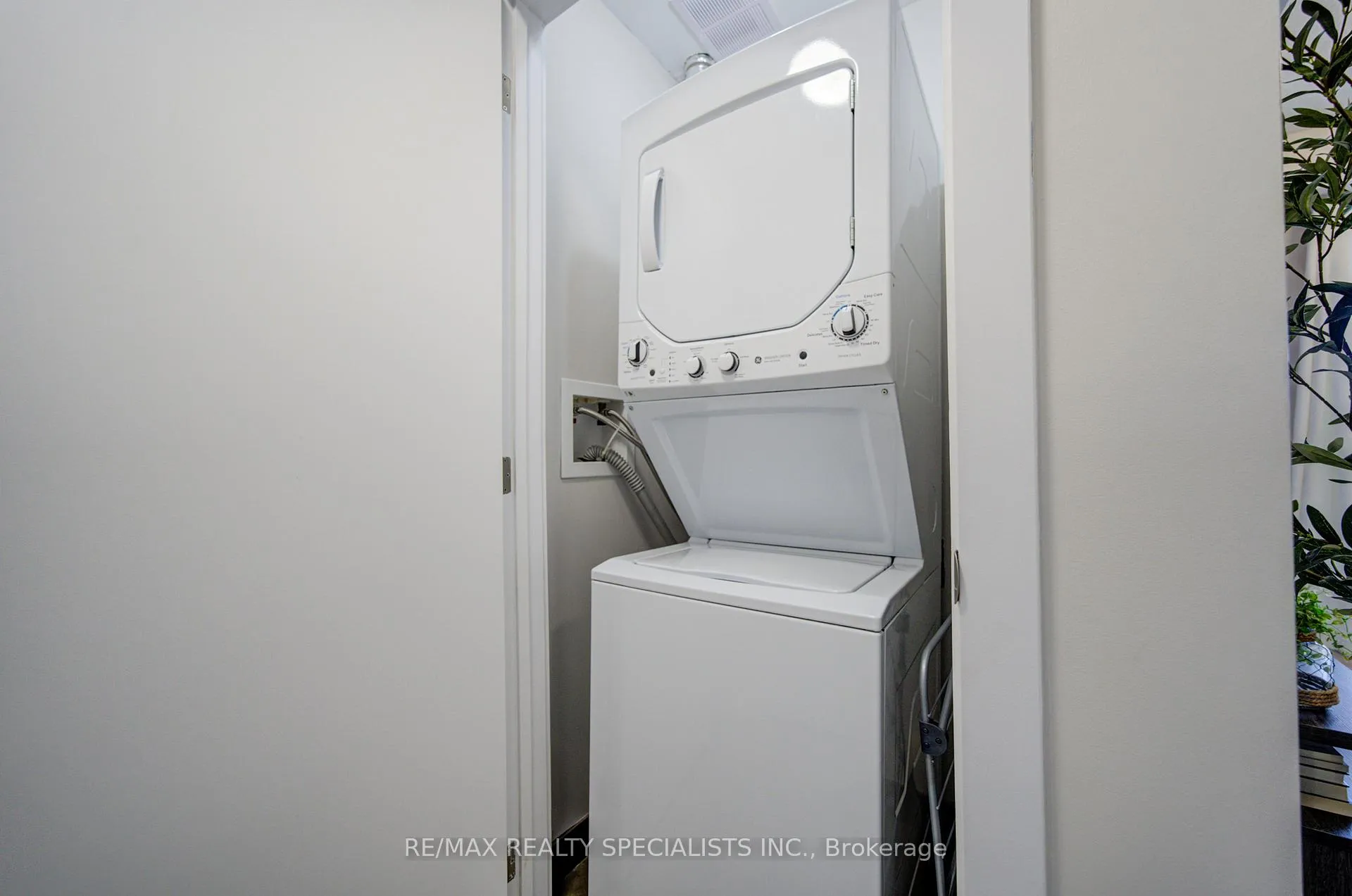 Photo 20 of Unit 407, 40 Esplanade Lane, Grimsby, Grimsby Beach — HOMEH
