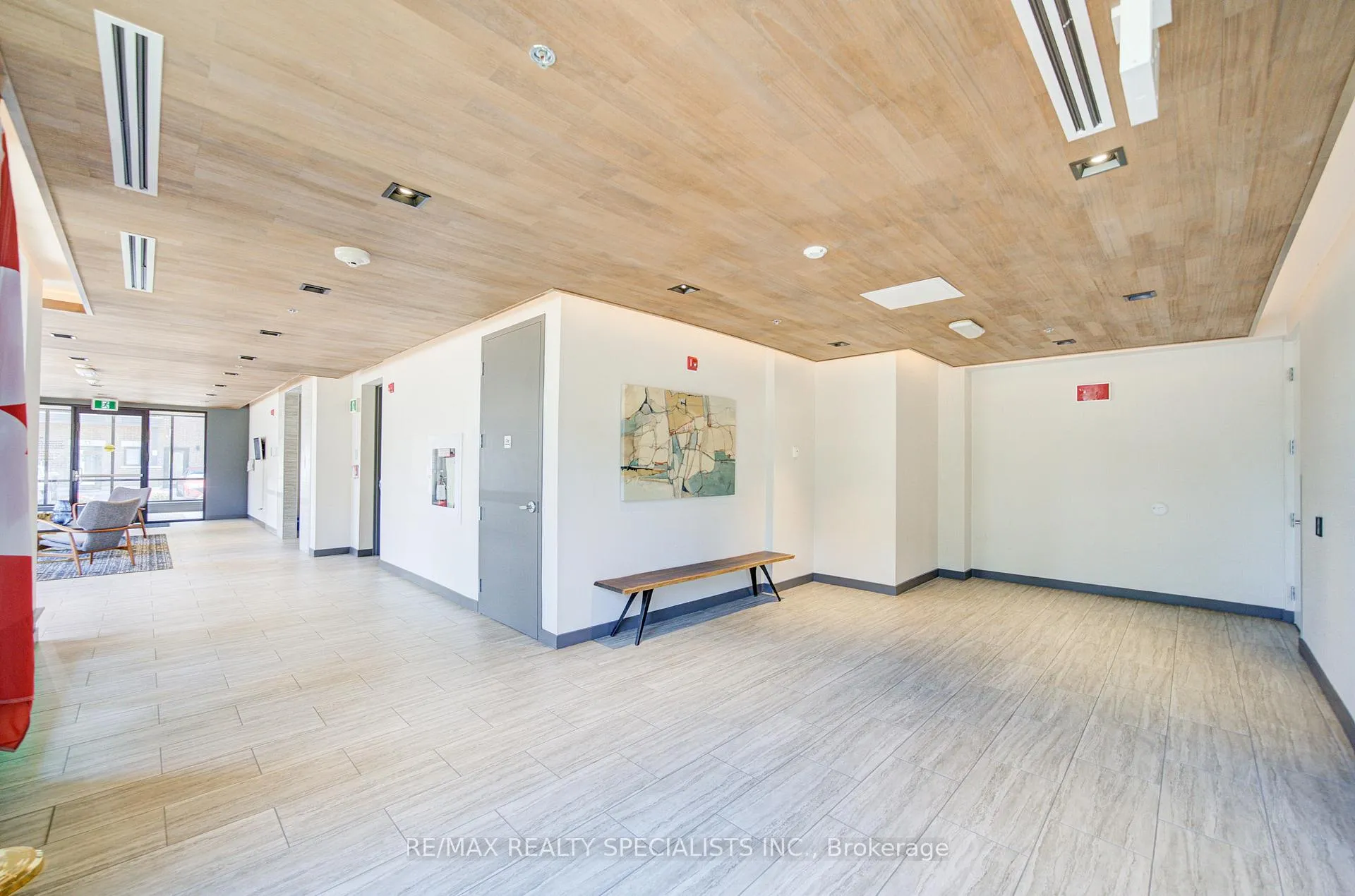 Photo 26 of Unit 407, 40 Esplanade Lane, Grimsby, Grimsby Beach — HOMEH