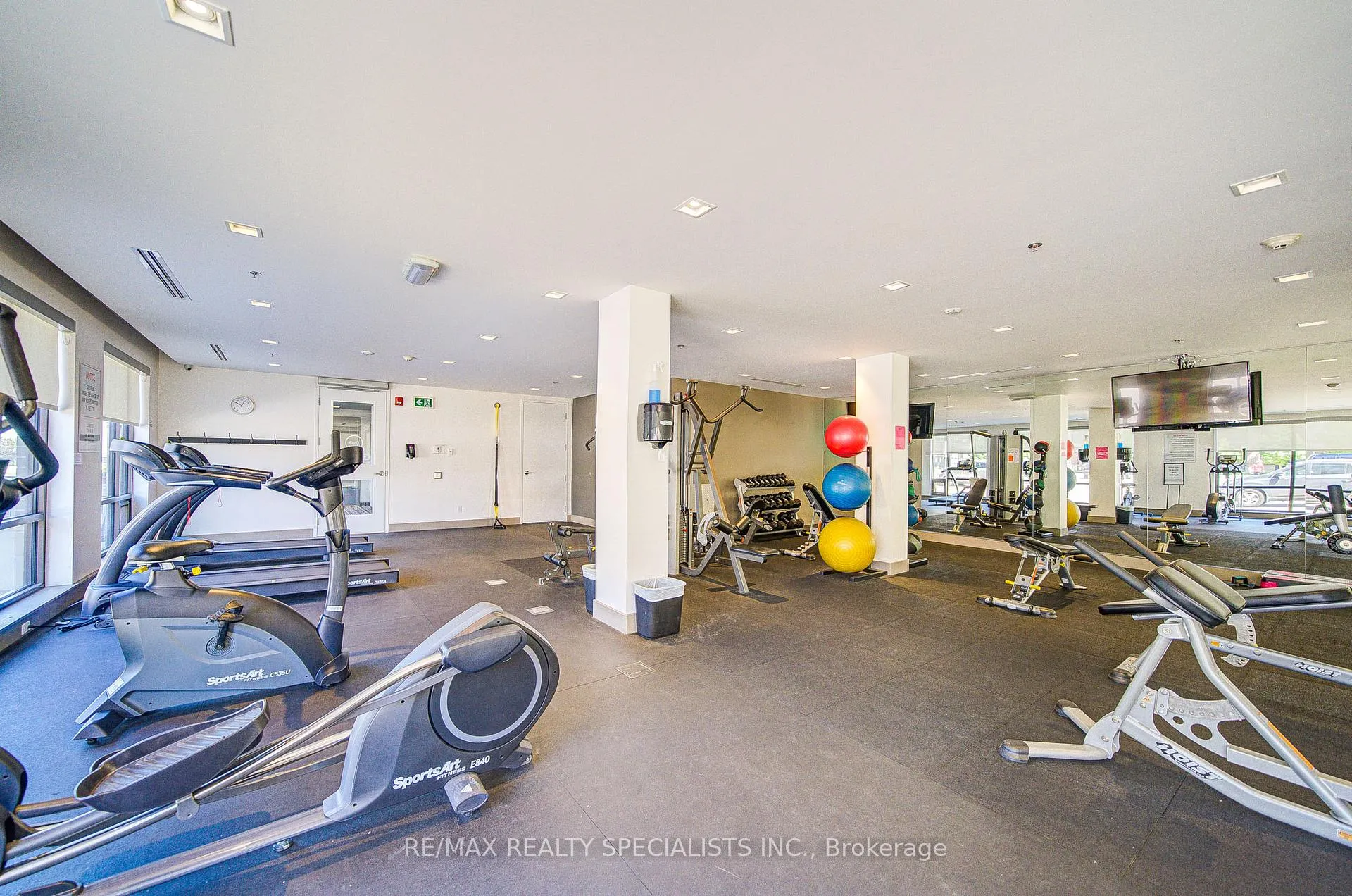 Photo 38 of Unit 407, 40 Esplanade Lane, Grimsby, Grimsby Beach — HOMEH
