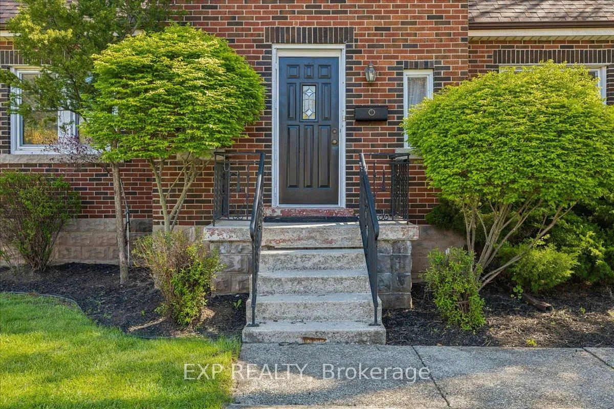 Photo 4 of 1025 King Road, Burlington, LaSalle — HOMEH