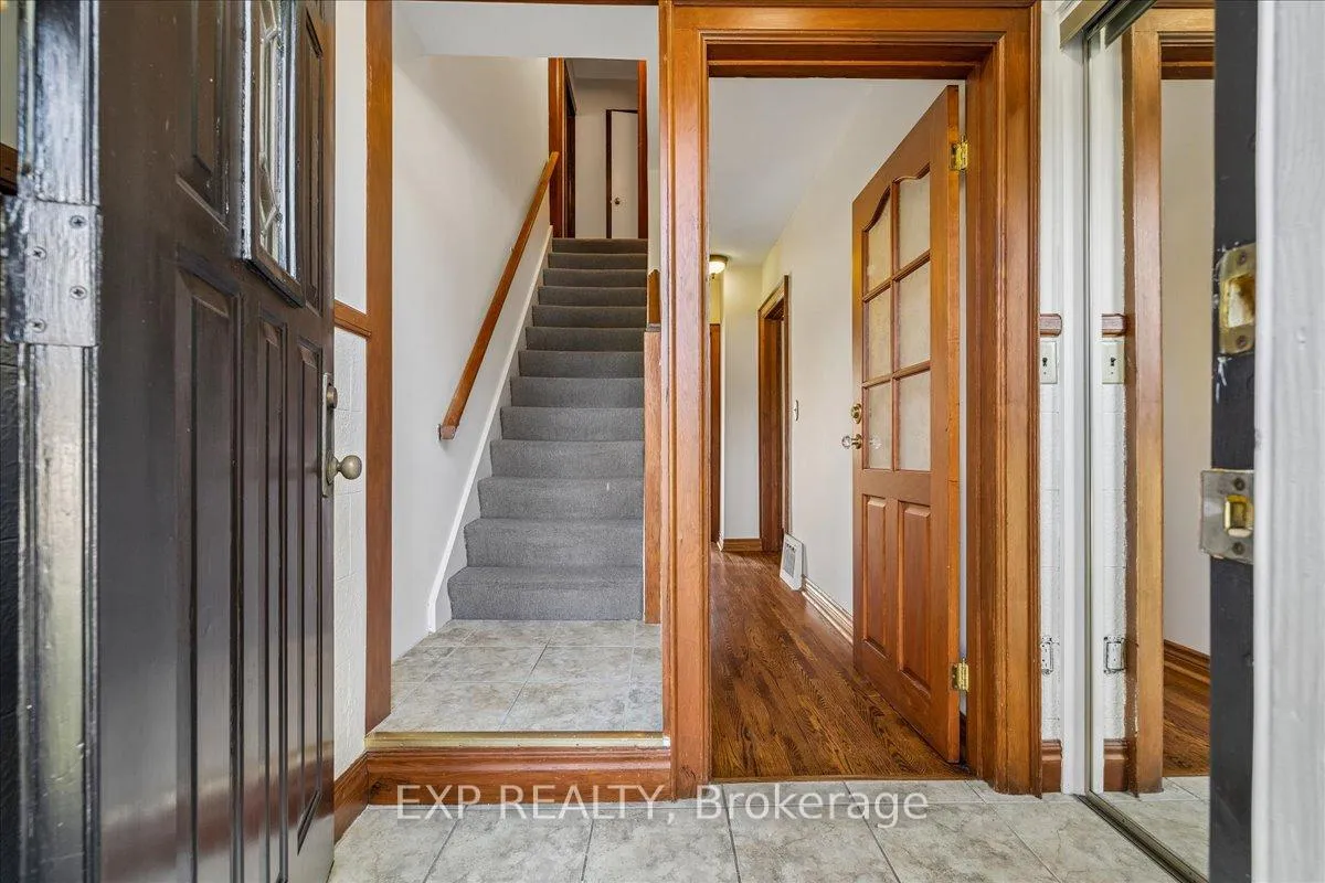 Photo 5 of 1025 King Road, Burlington, LaSalle — HOMEH