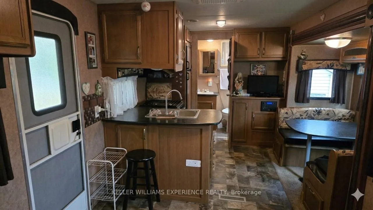 Photo 11 of Unit # 65, 5216 County 90 Road, Springwater, Rural Springwater — HOMEH