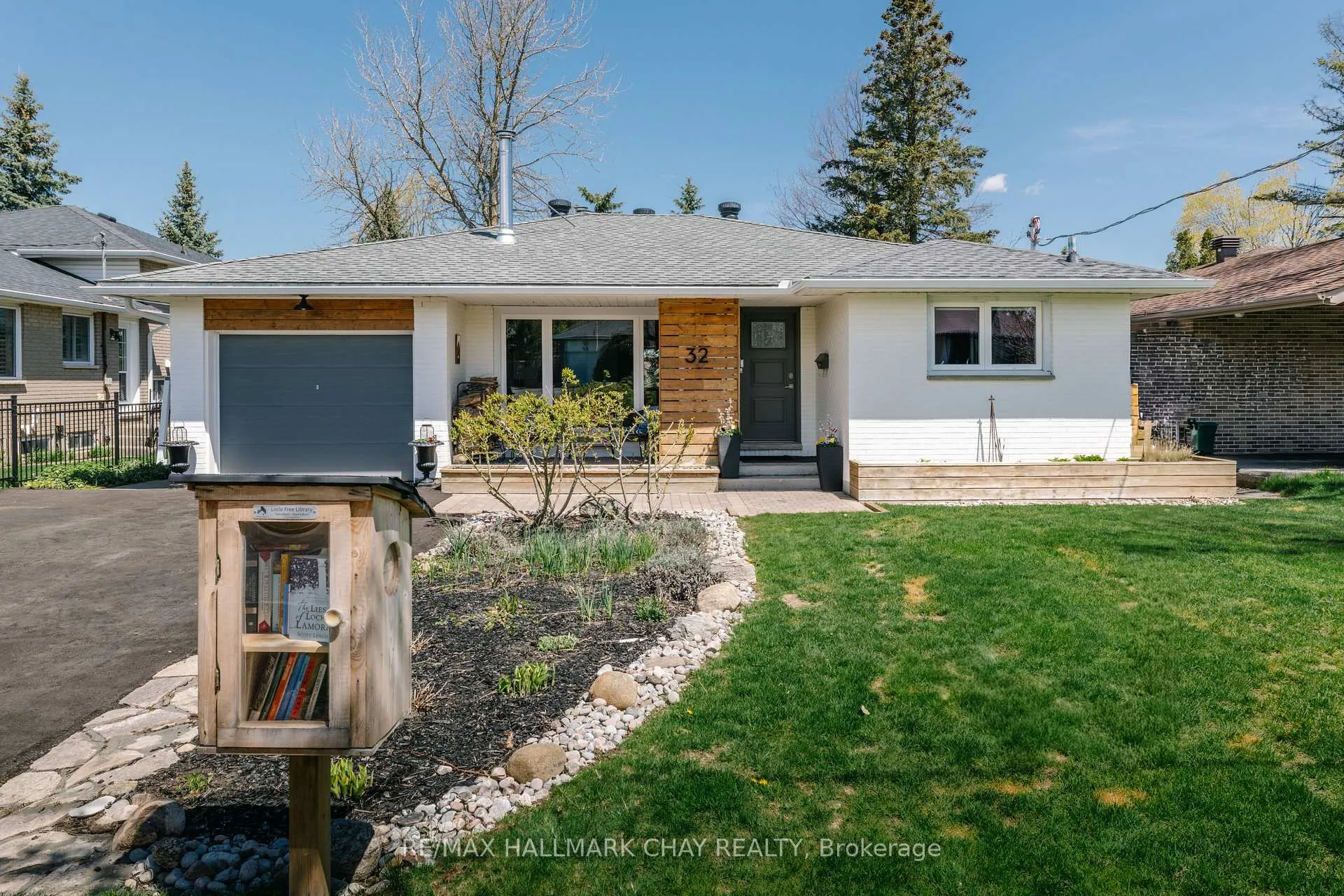 Photo 3 of 32 Melrose Avenue, Barrie, Codrington — HOMEH