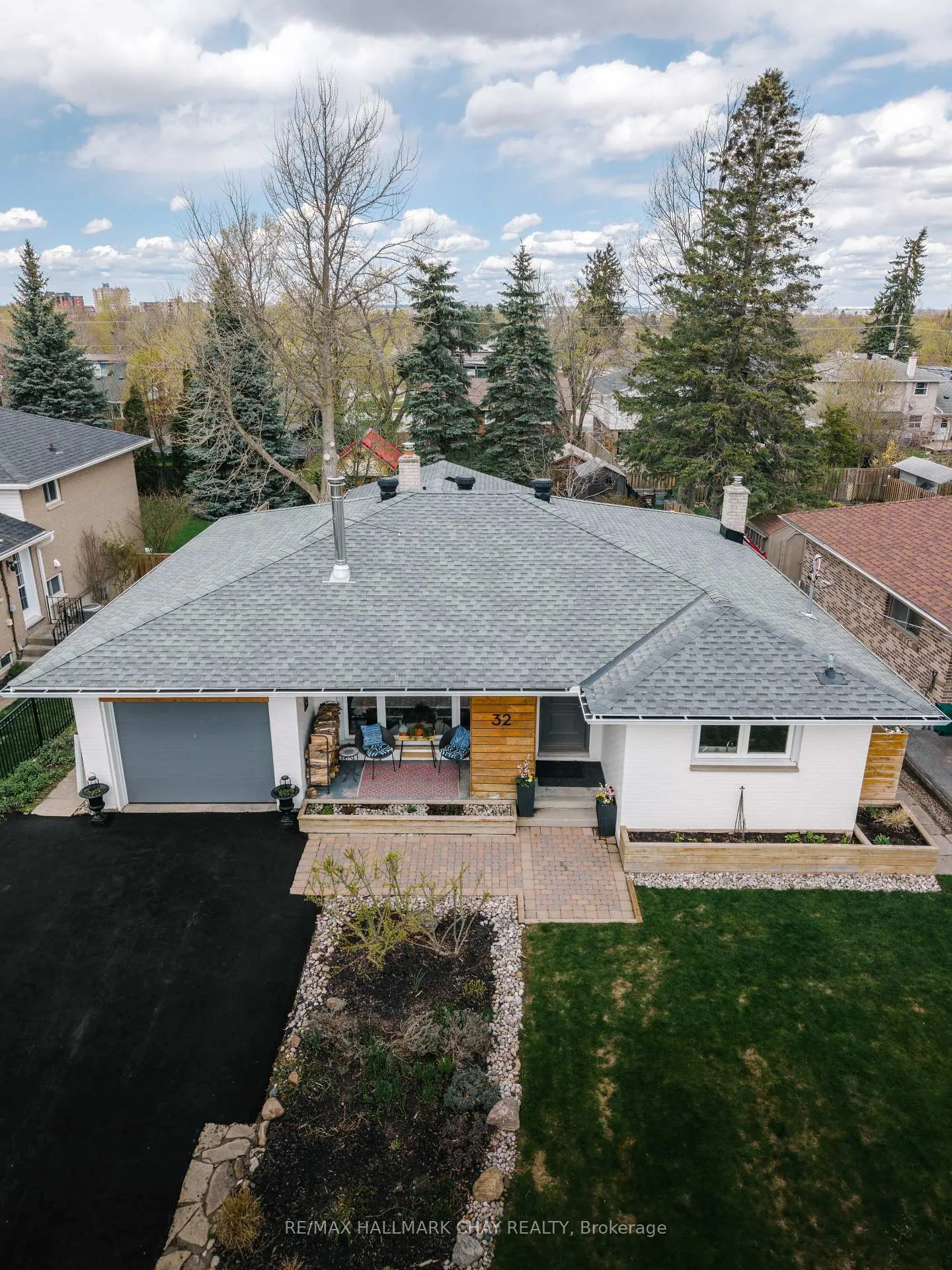 Photo 5 of 32 Melrose Avenue, Barrie, Codrington — HOMEH