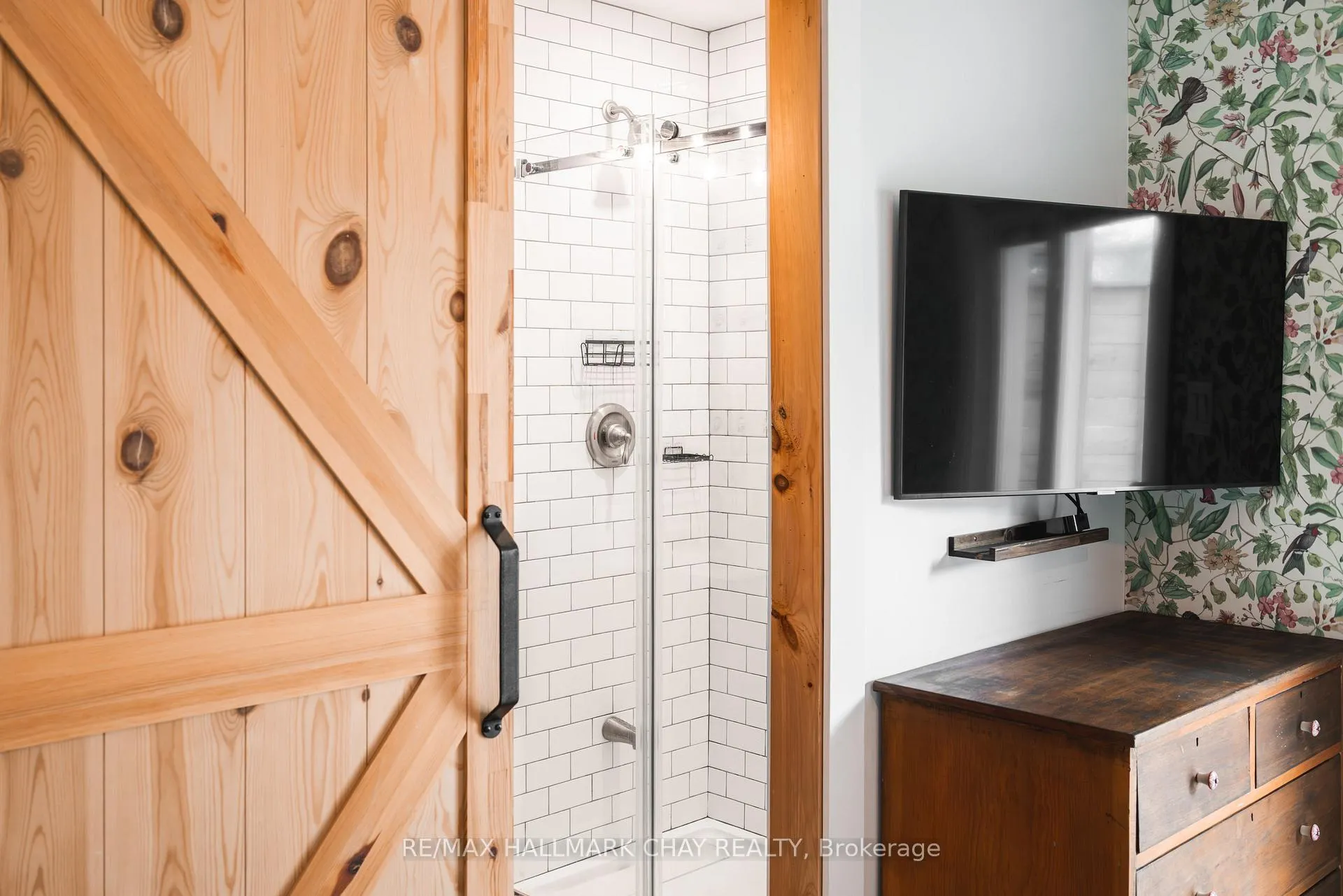 Photo 21 of 32 Melrose Avenue, Barrie, Codrington — HOMEH