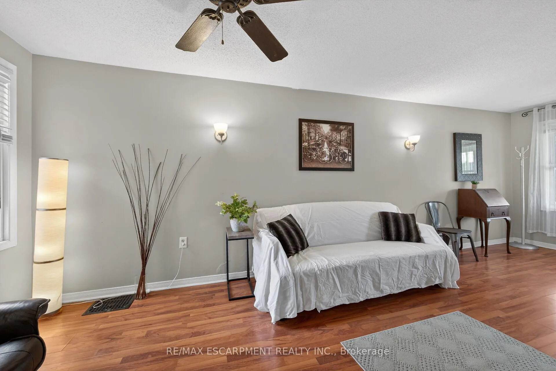 Photo 7 of 190 Campbell Avenue, Hamilton, Crown Point — HOMEH