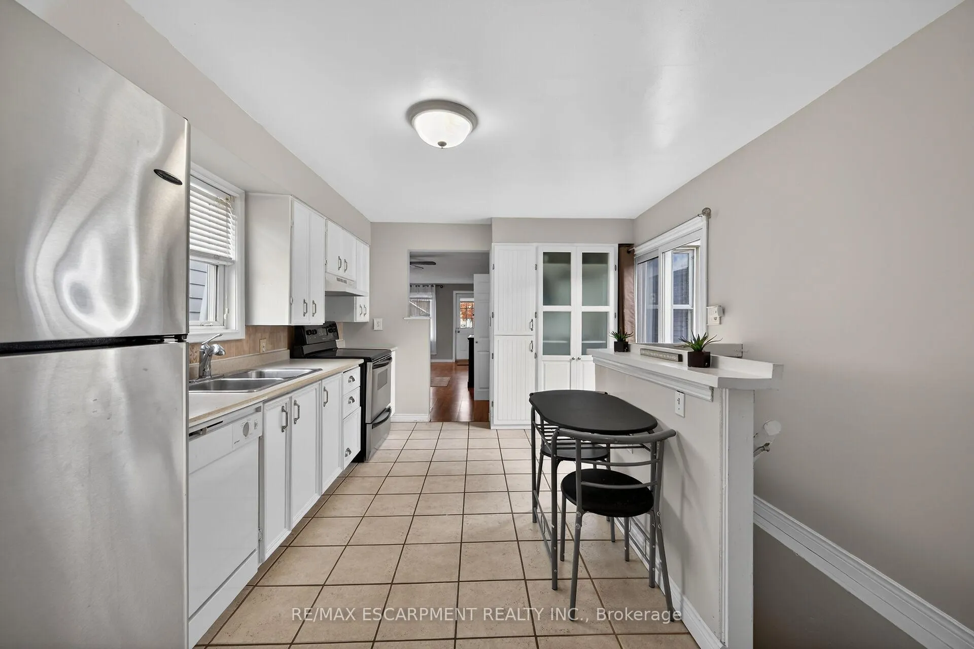 Photo 12 of 190 Campbell Avenue, Hamilton, Crown Point — HOMEH