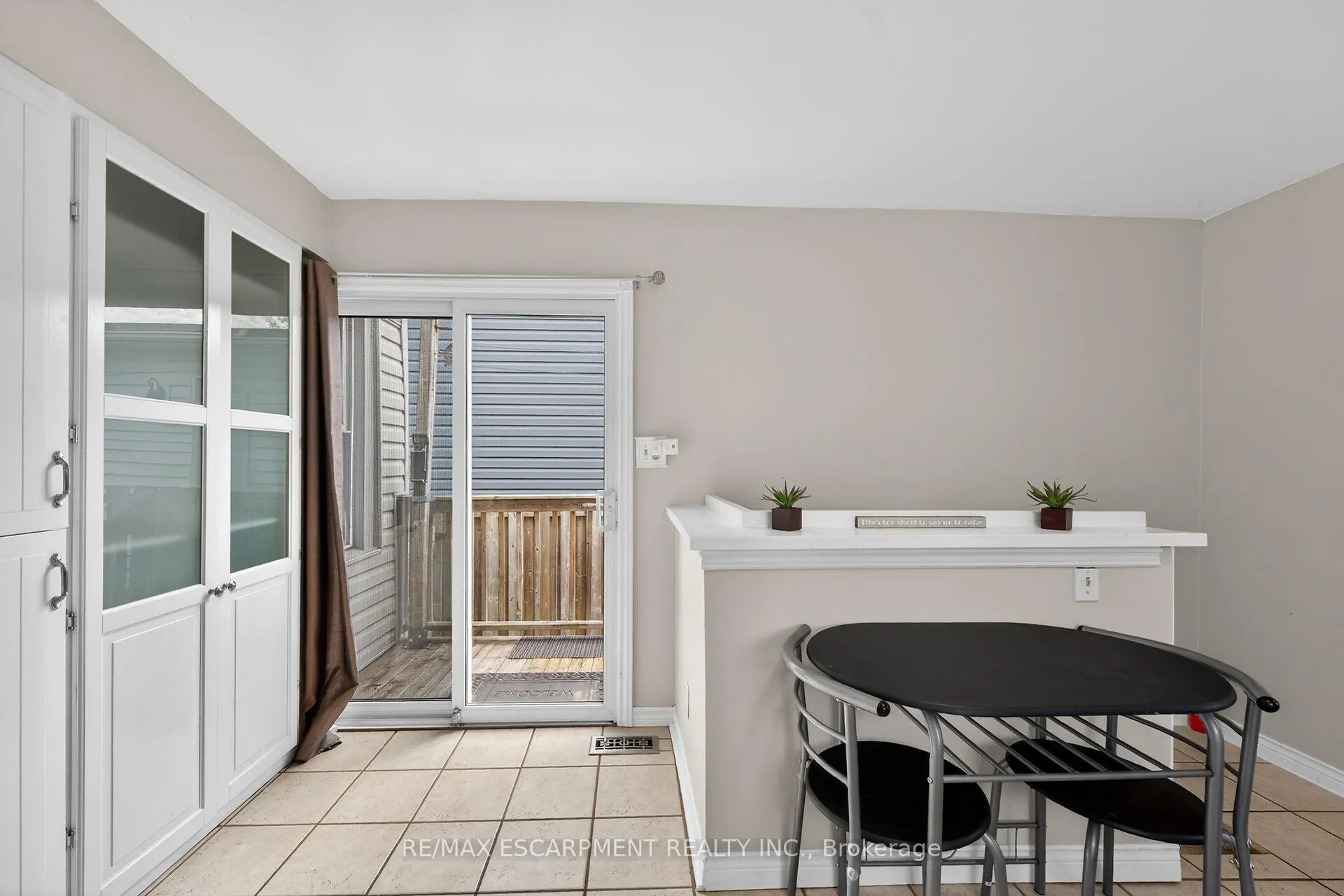 Photo 13 of 190 Campbell Avenue, Hamilton, Crown Point — HOMEH