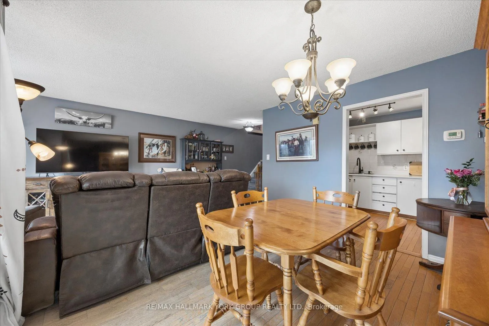 Photo 13 of 29 Biscayne Boulevard, Georgina, Keswick South — HOMEH