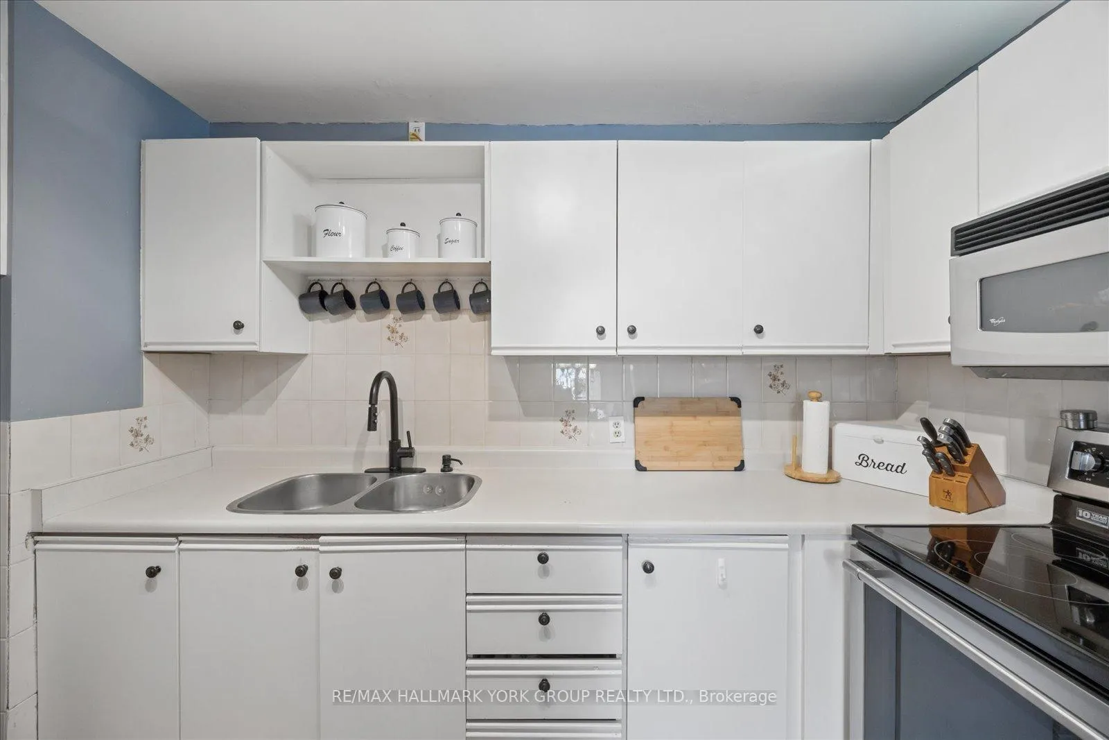 Photo 16 of 29 Biscayne Boulevard, Georgina, Keswick South — HOMEH