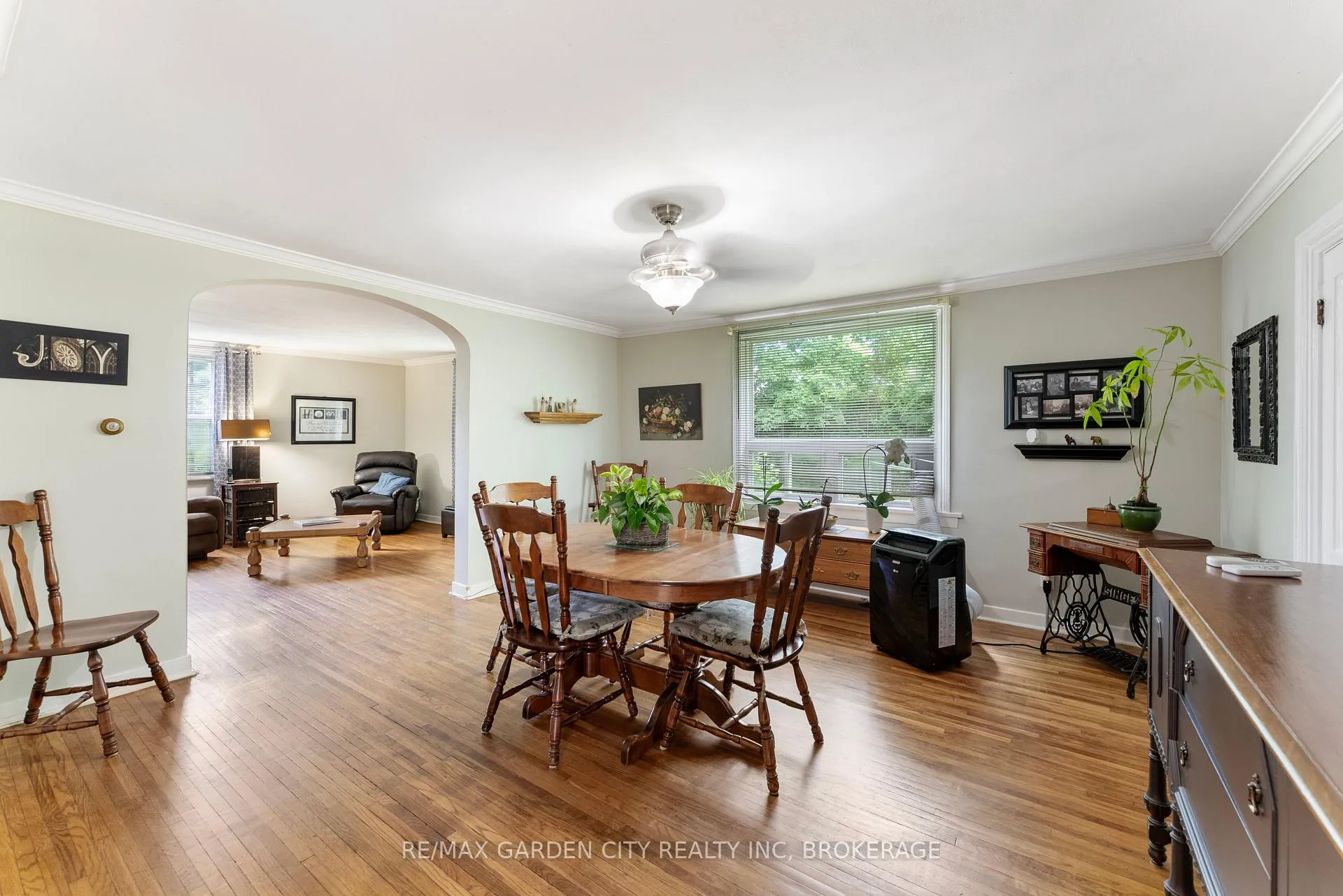 Photo 23 of 5400 North Service Road, Lincoln, Lincoln Lake — HOMEH