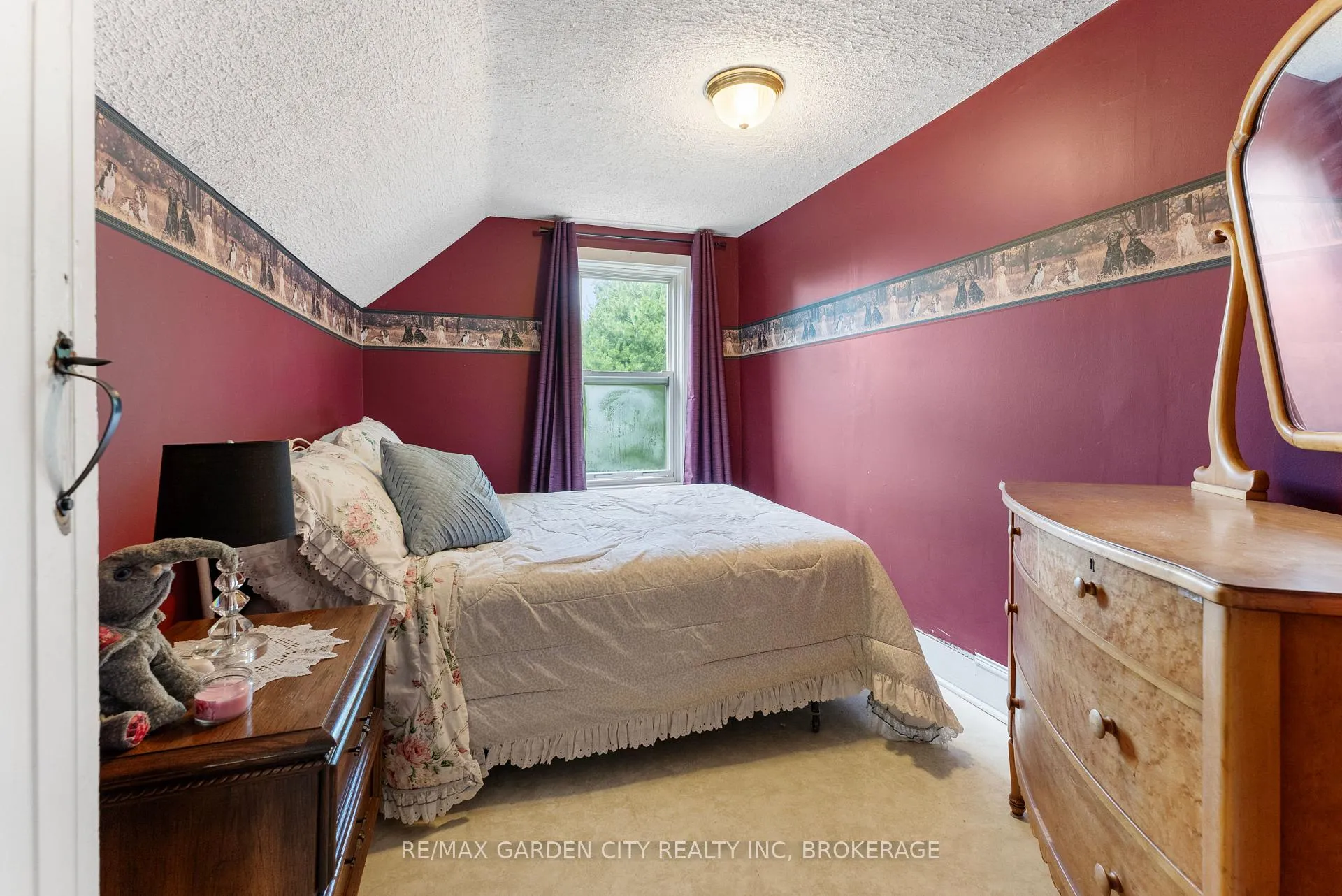 Photo 30 of 5400 North Service Road, Lincoln, Lincoln Lake — HOMEH