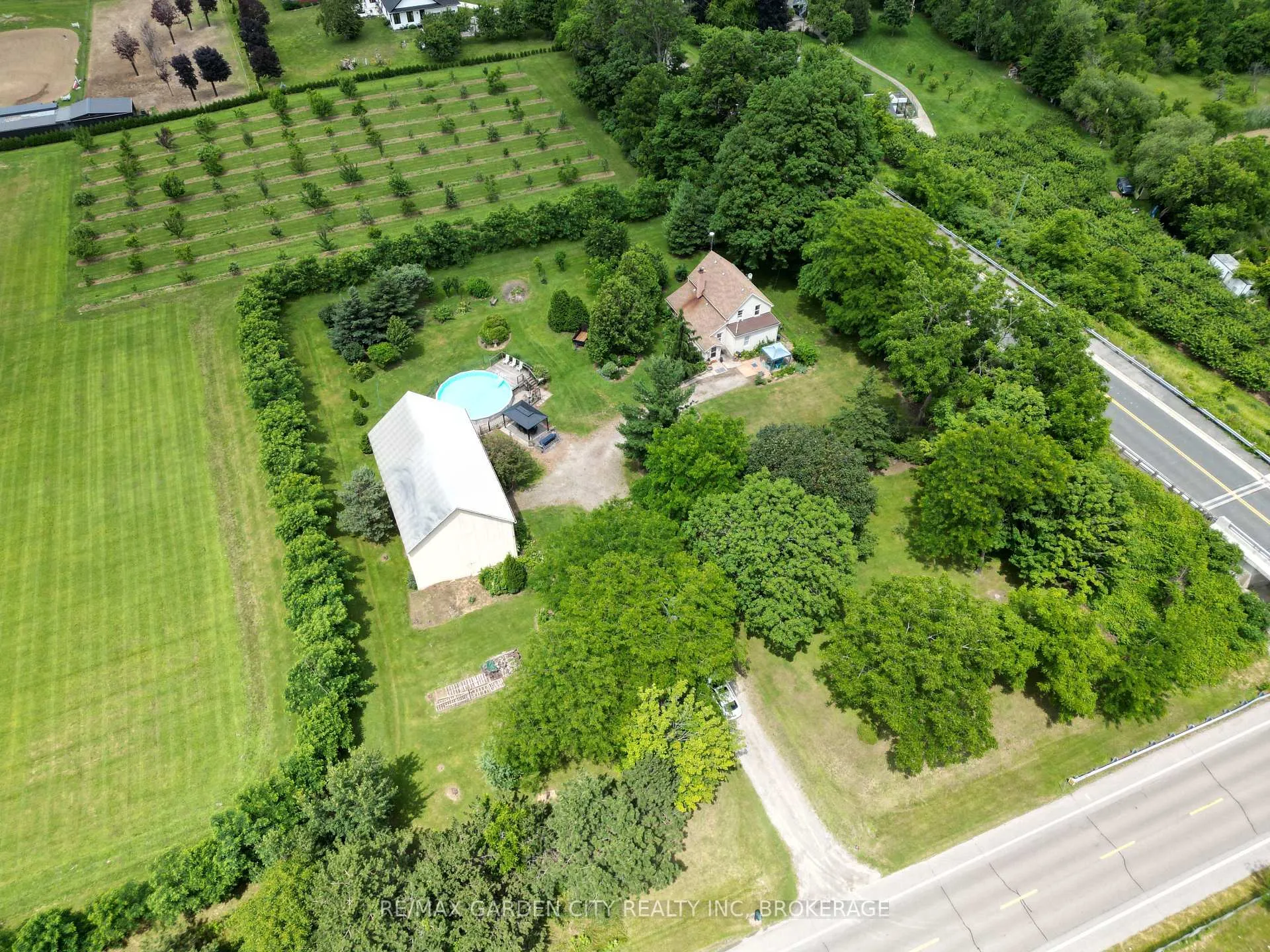 Photo 1 of 5400 North Service Road, Lincoln, Lincoln Lake — HOMEH