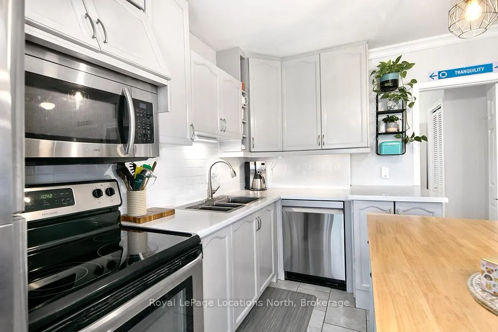 Photo 9 of Unit 3, 209528 26 Highway, Blue Mountains — HOMEH