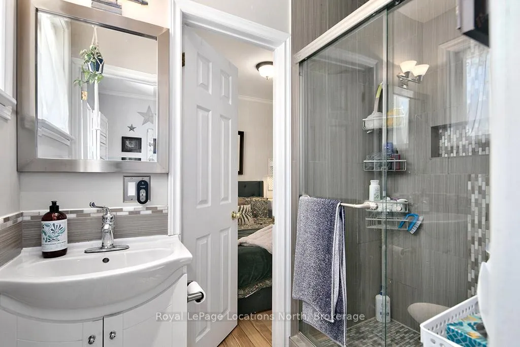 Photo 13 of Unit 3, 209528 26 Highway, Blue Mountains — HOMEH