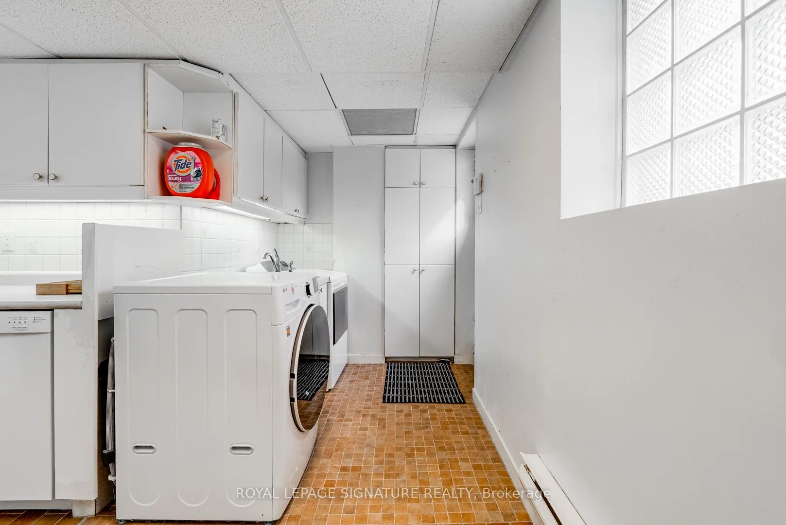 Photo 2 of Unit Lower, 529 Spadina Road, Toronto, Forest Hill South — HOMEH