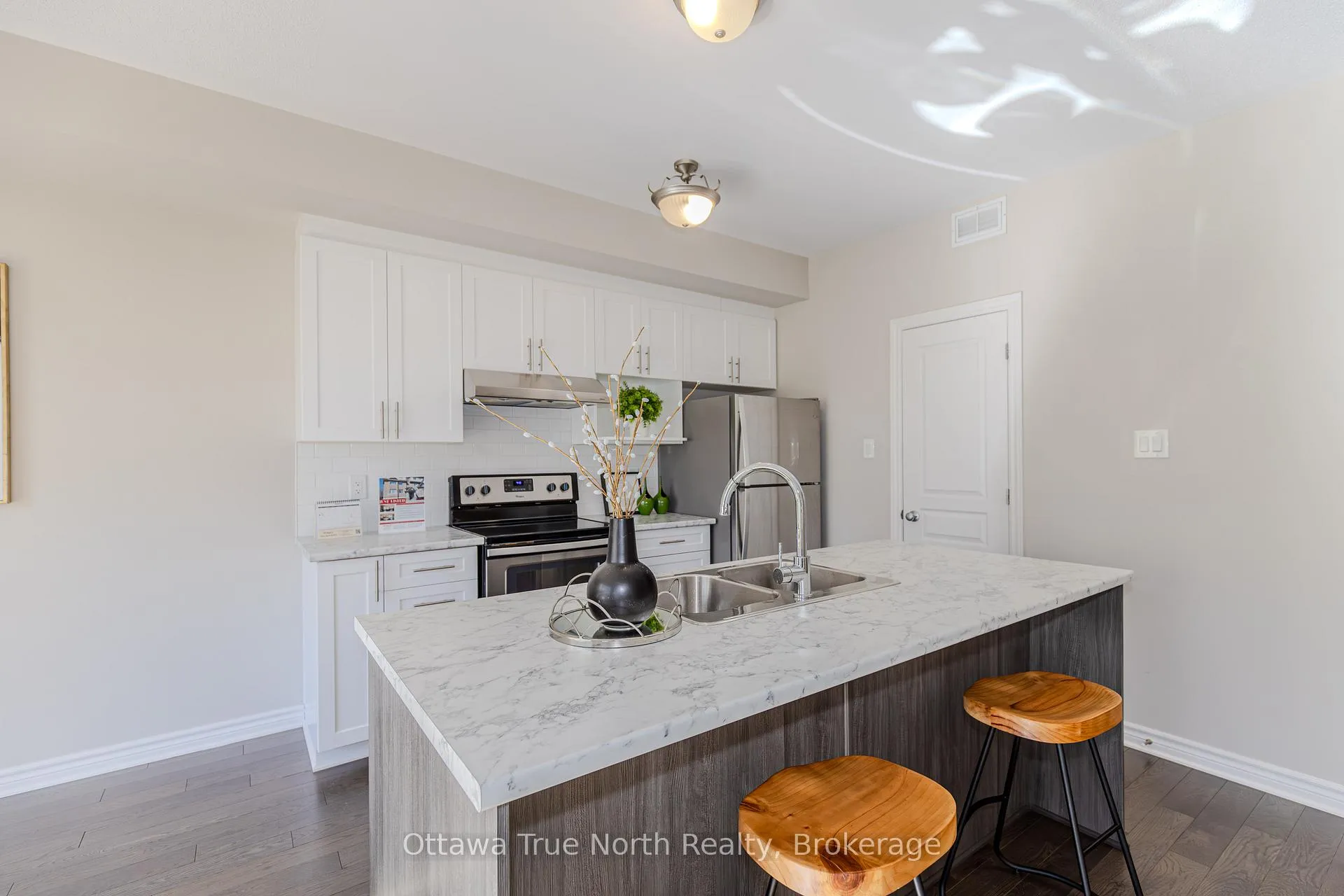 Photo 14 of Unit F, 1032 Beryl Private, Ottawa, Riverside South/Gloucester Glen — HOMEH