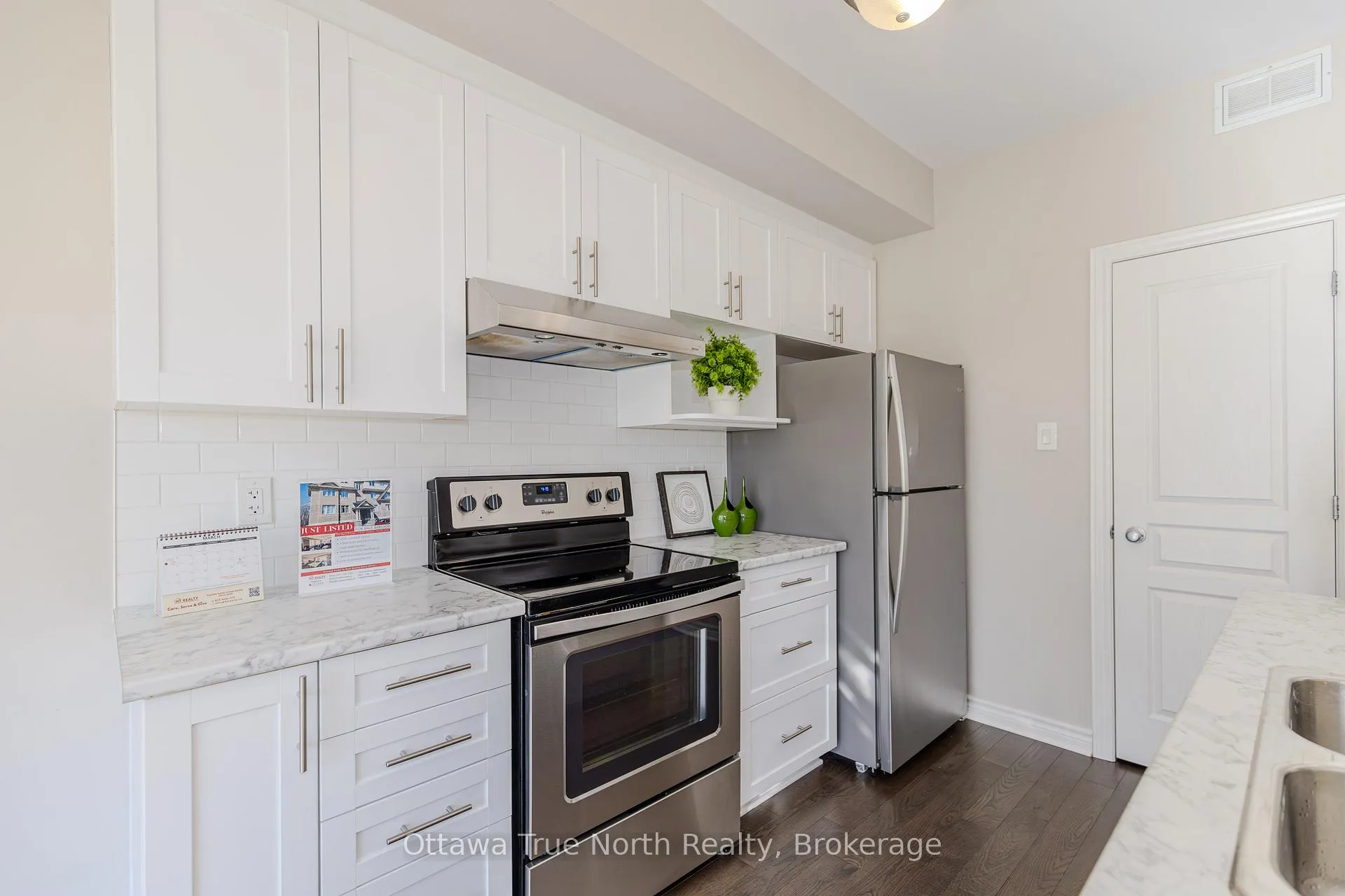 Photo 19 of Unit F, 1032 Beryl Private, Ottawa, Riverside South/Gloucester Glen — HOMEH